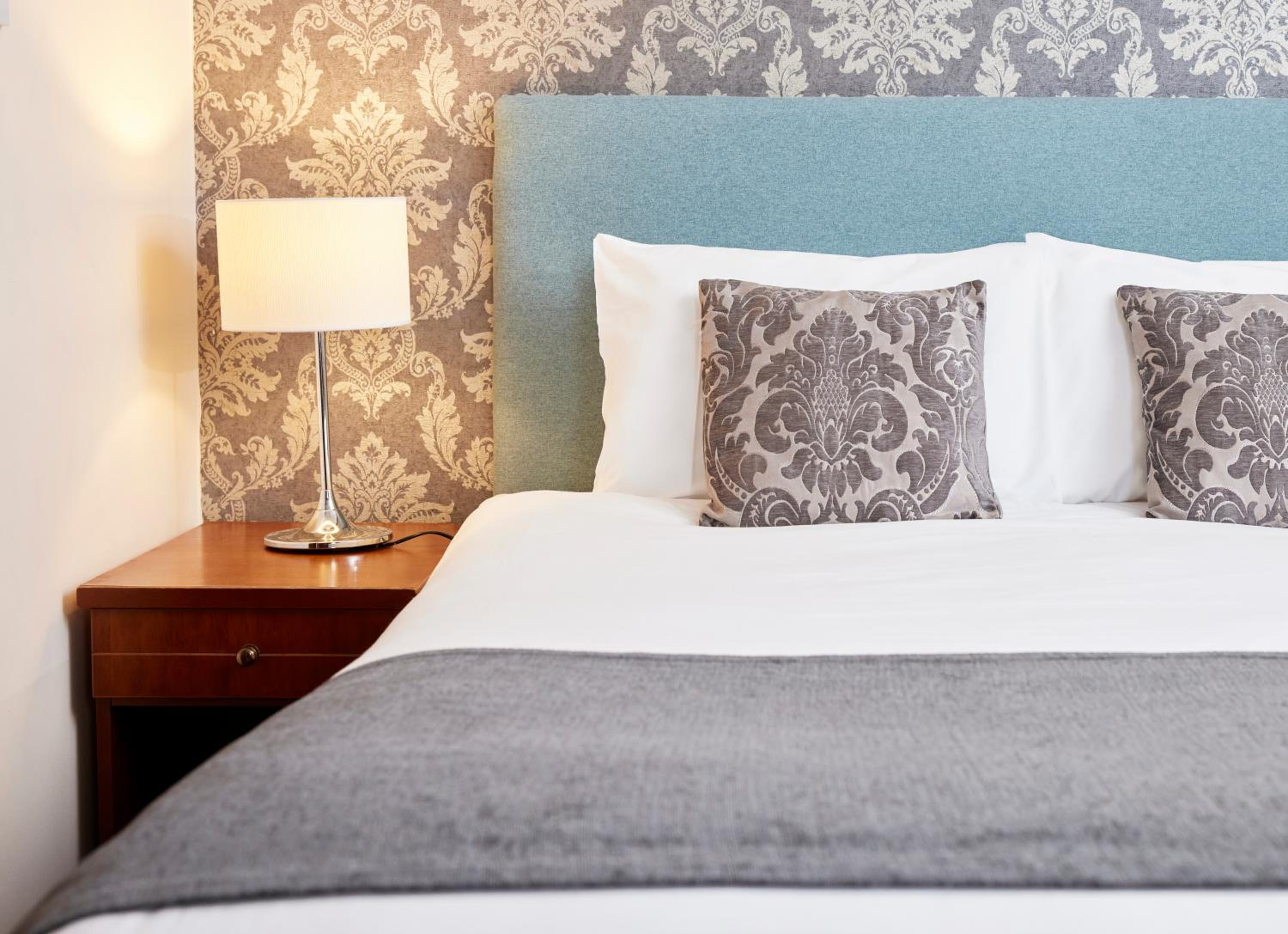 Hunters Hall Inn by Greene King Inns