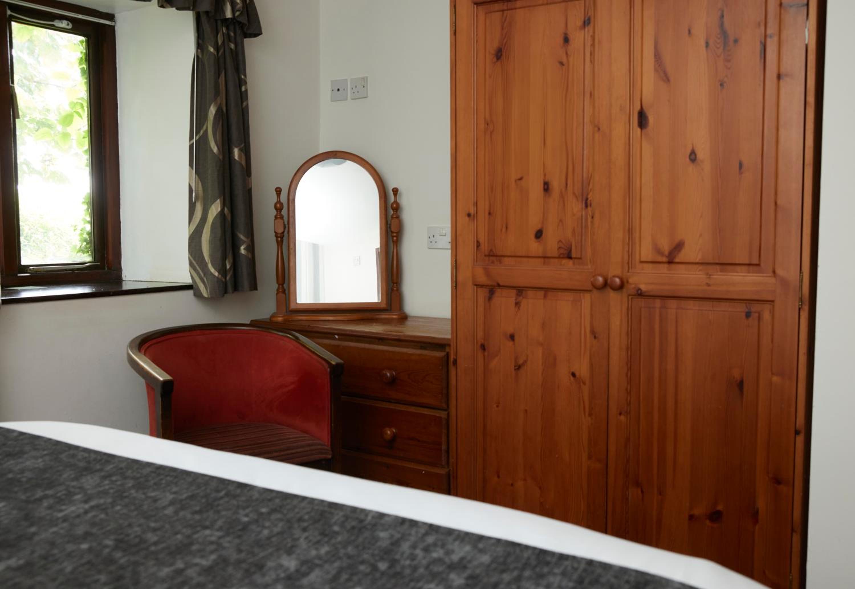 Hunters Hall Inn by Greene King Inns