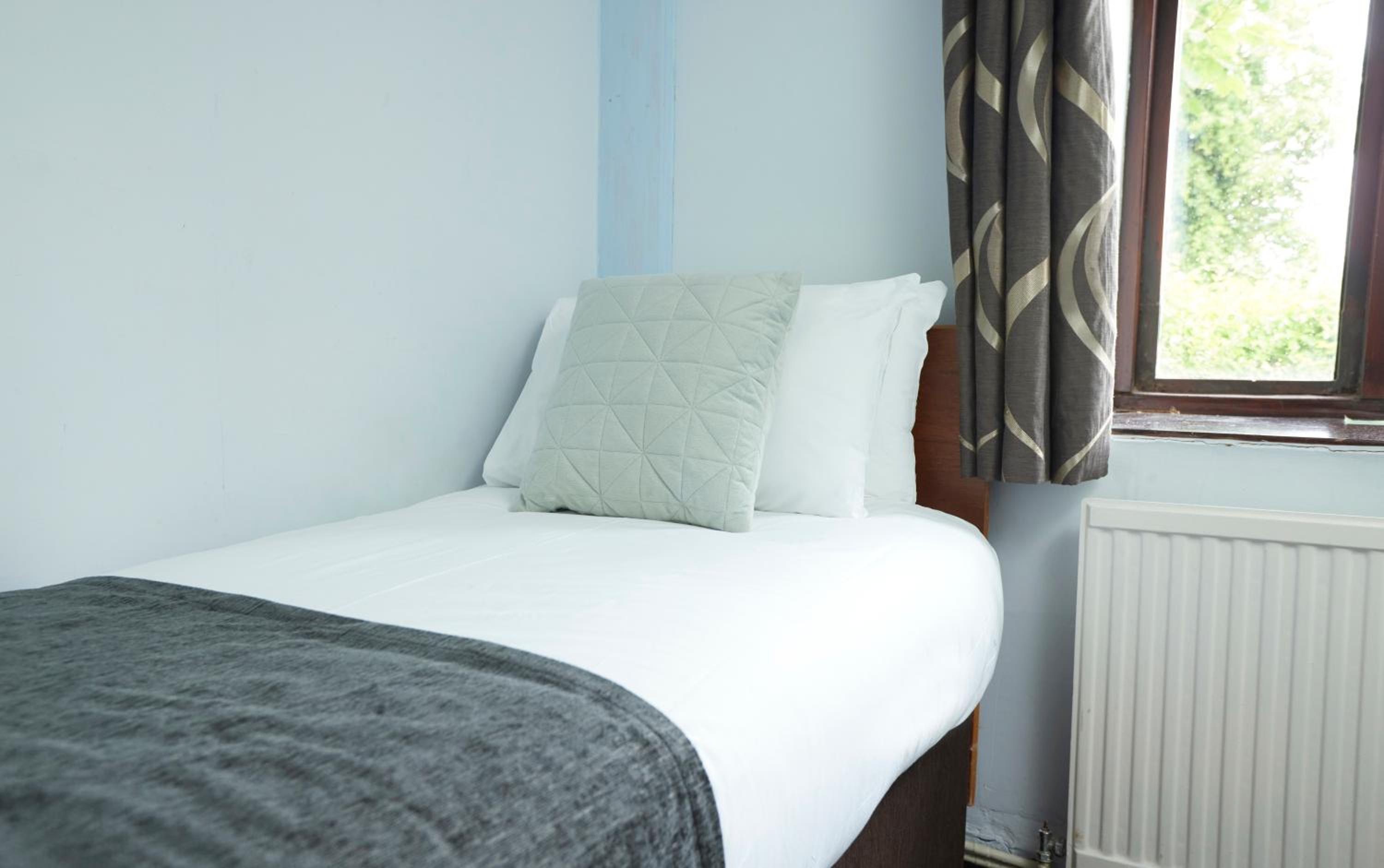 Hunters Hall Inn by Greene King Inns