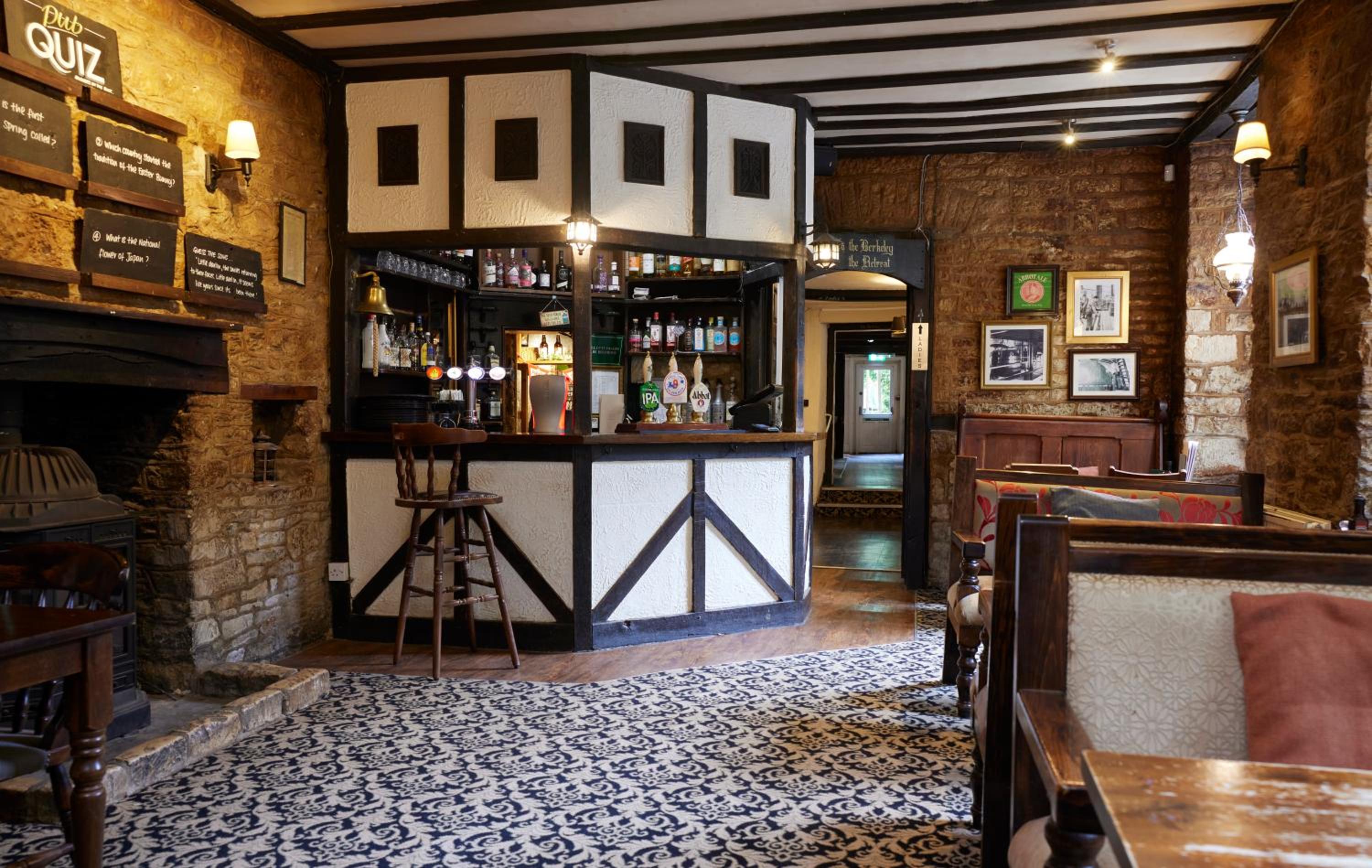 Hunters Hall Inn by Greene King Inns
