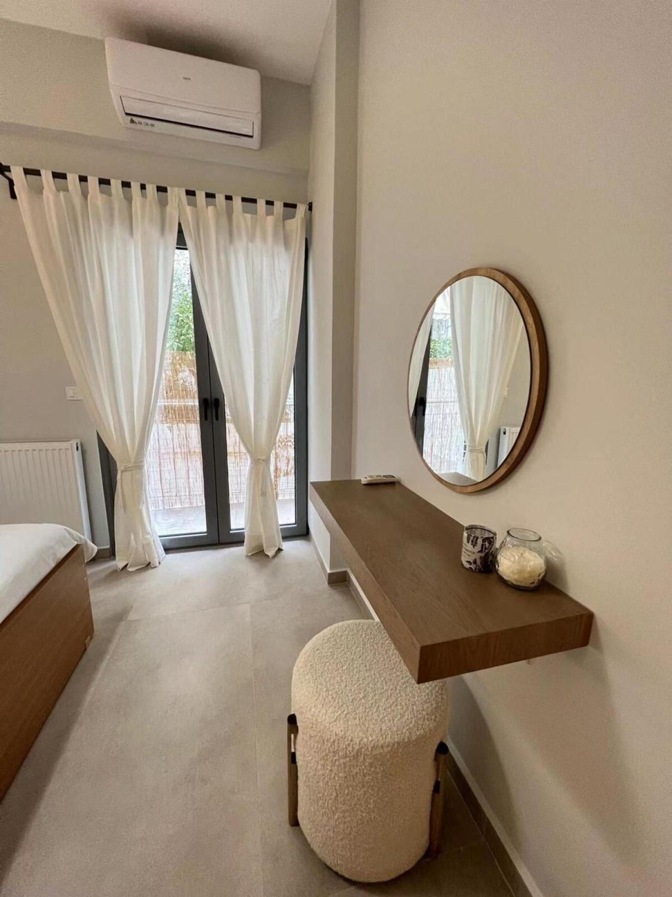 Embassy Apartment - I1 photo 4