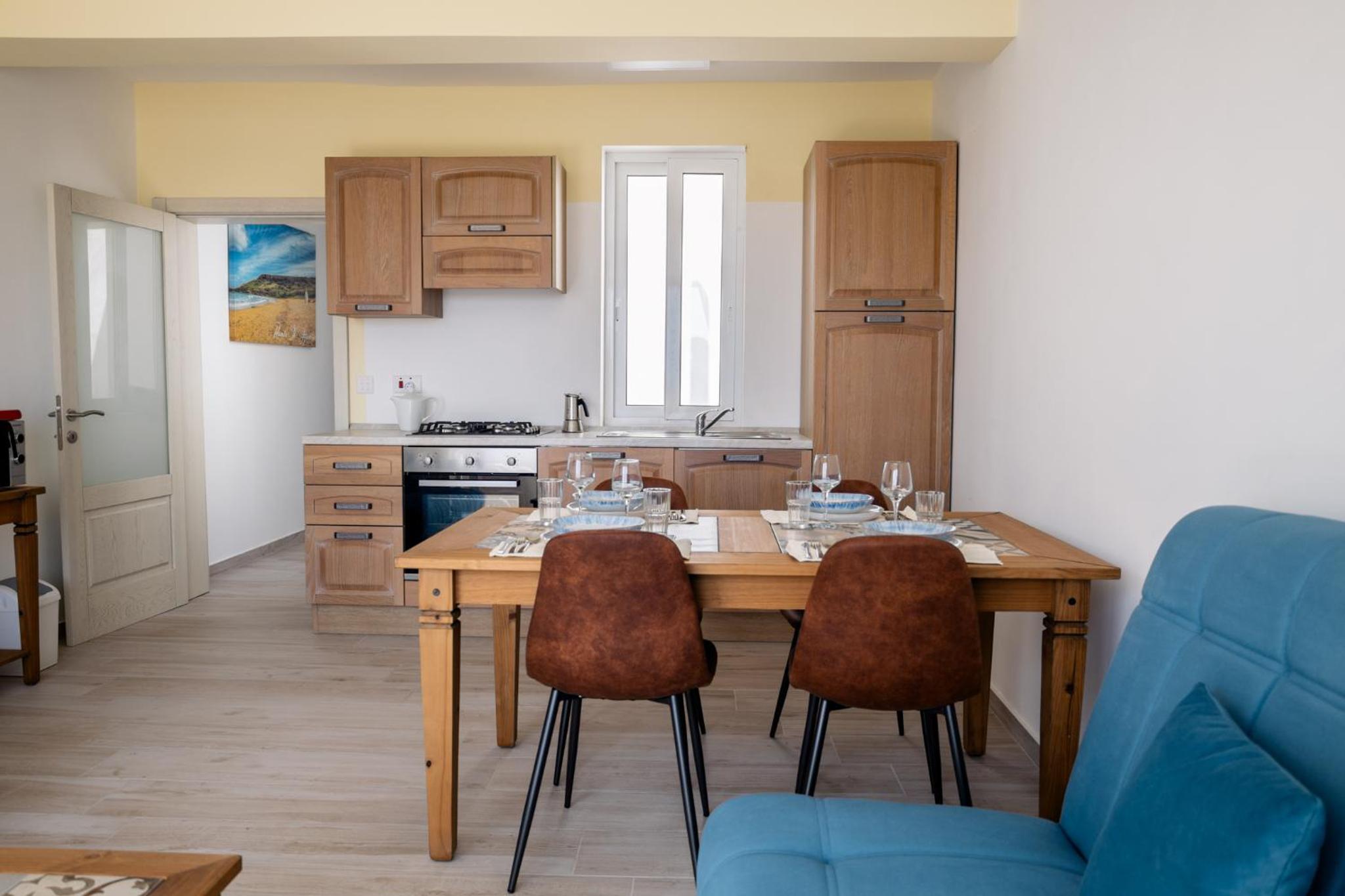 Elegant Apartments with Open Views view 2