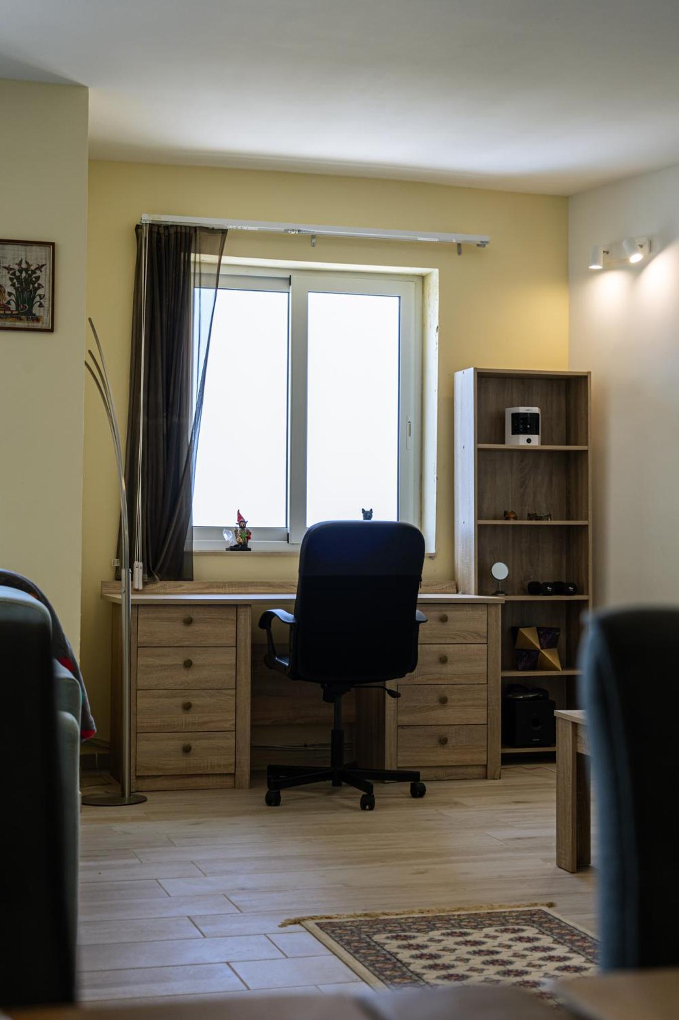 Elegant Apartments with Open Views view 4