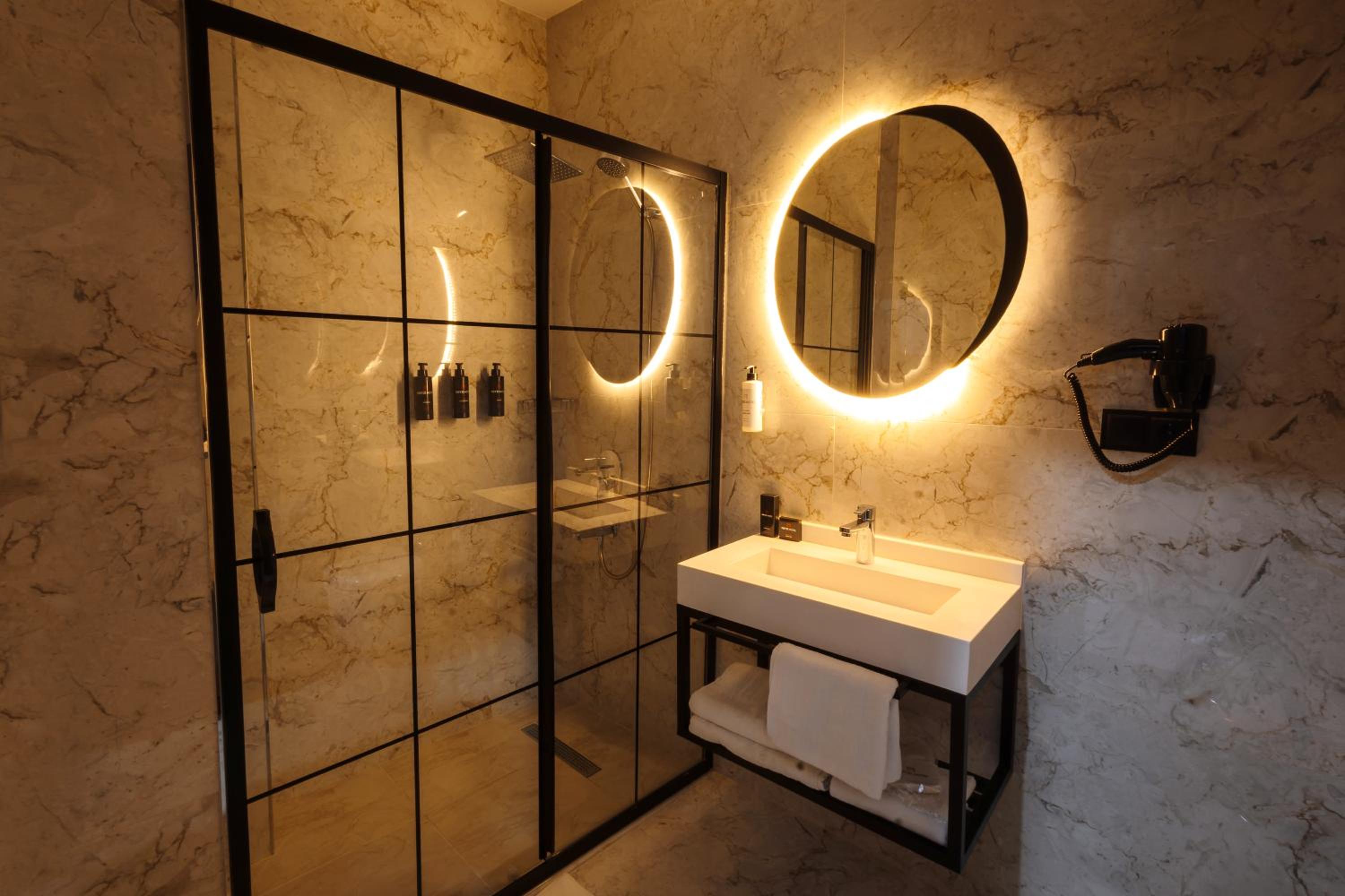 Meyzi Hotel - Image 45