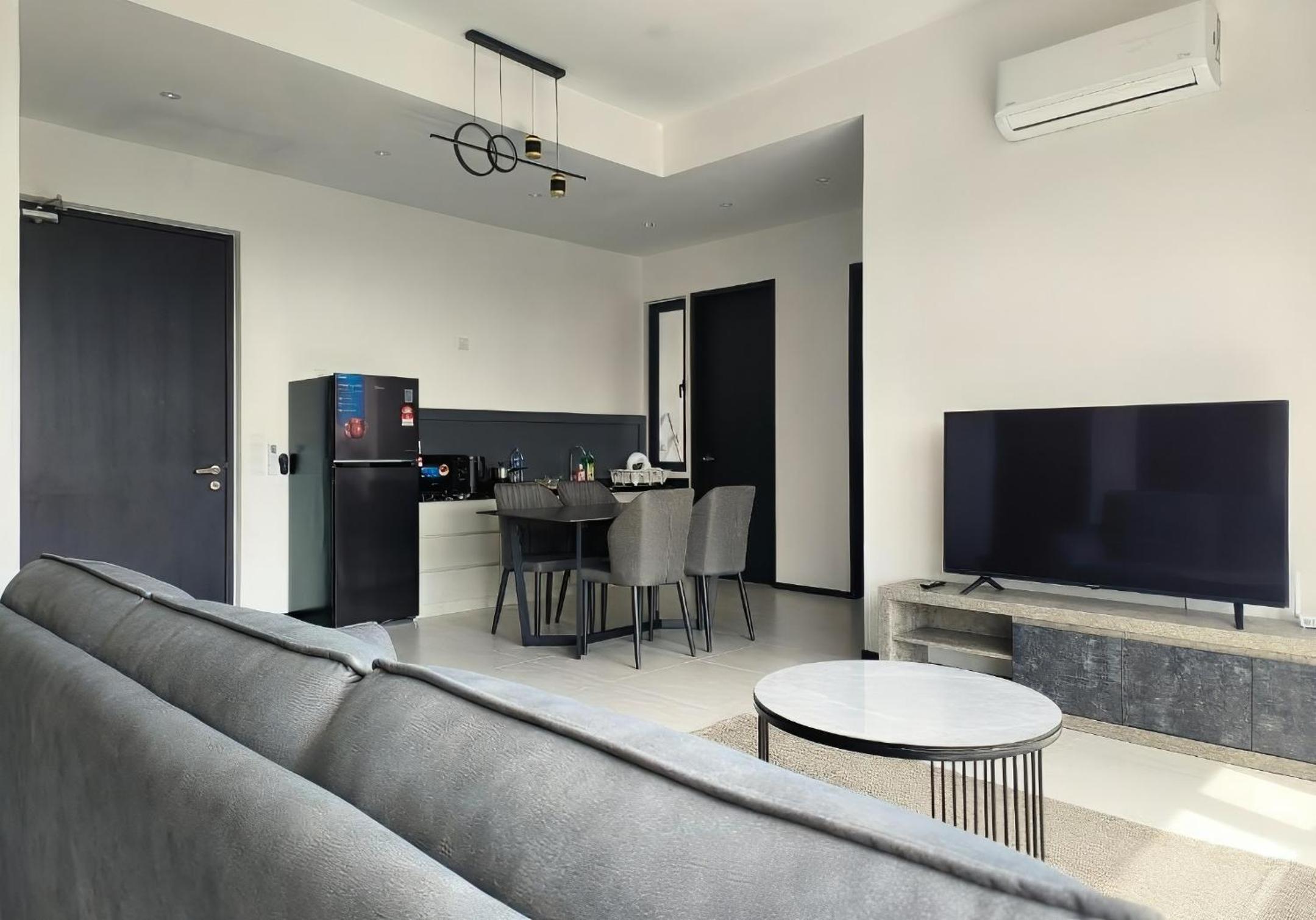 Urban Suites TWO Or THREE Bedroom Georgetown by ANC