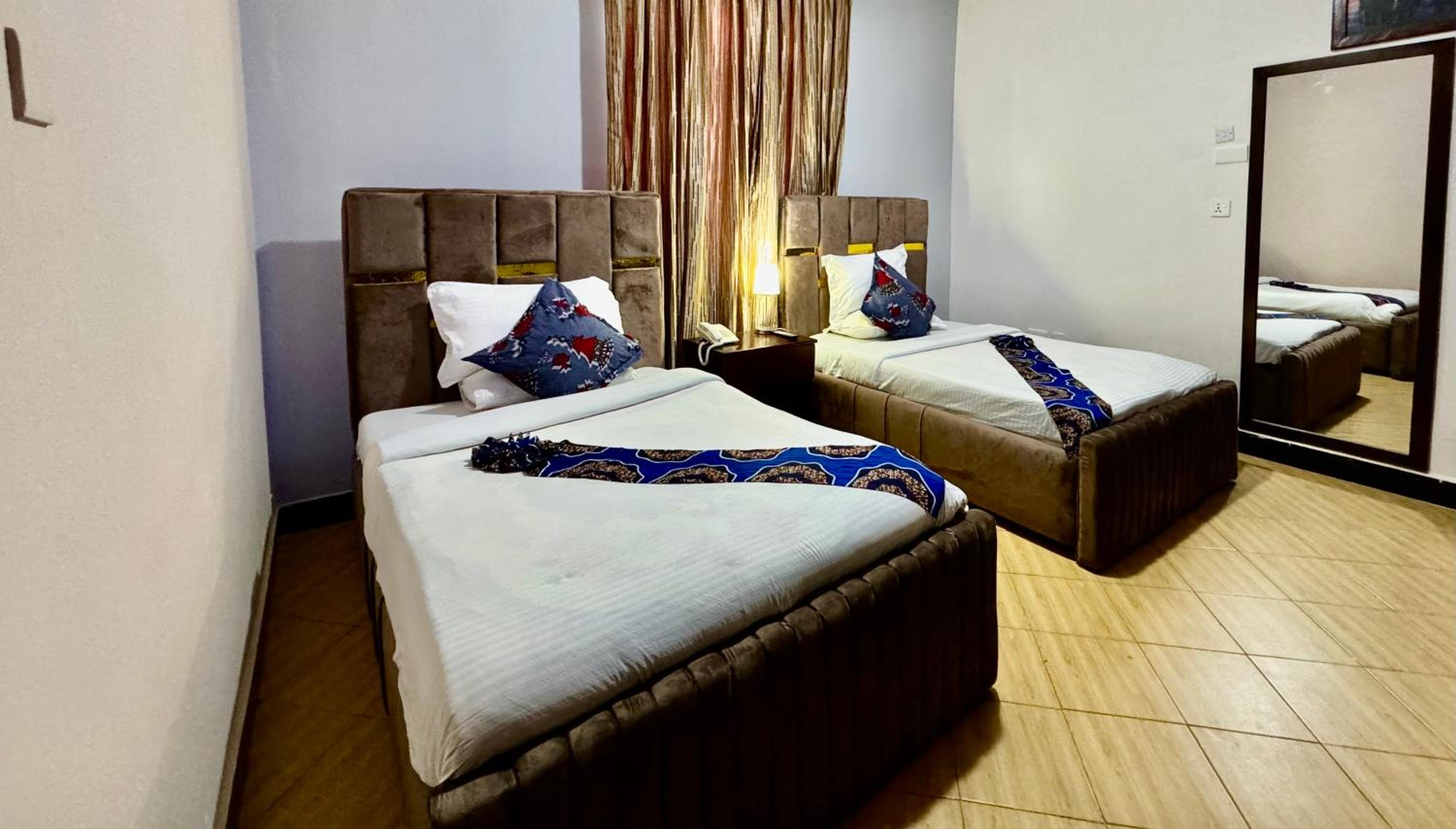 The Okaseni Lodge