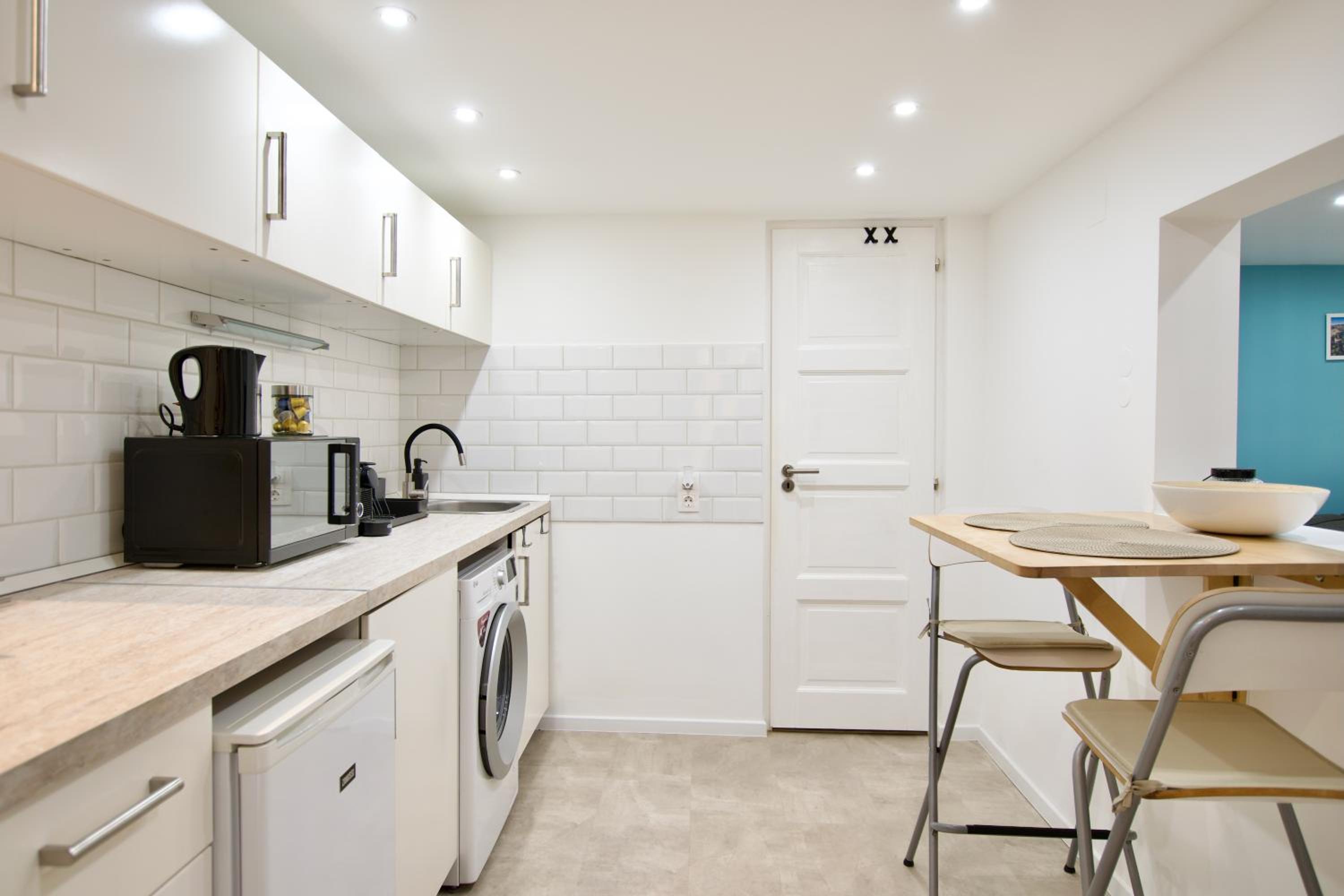 Standard Apartment by Hi5- Hunyadi Square Studio view 5