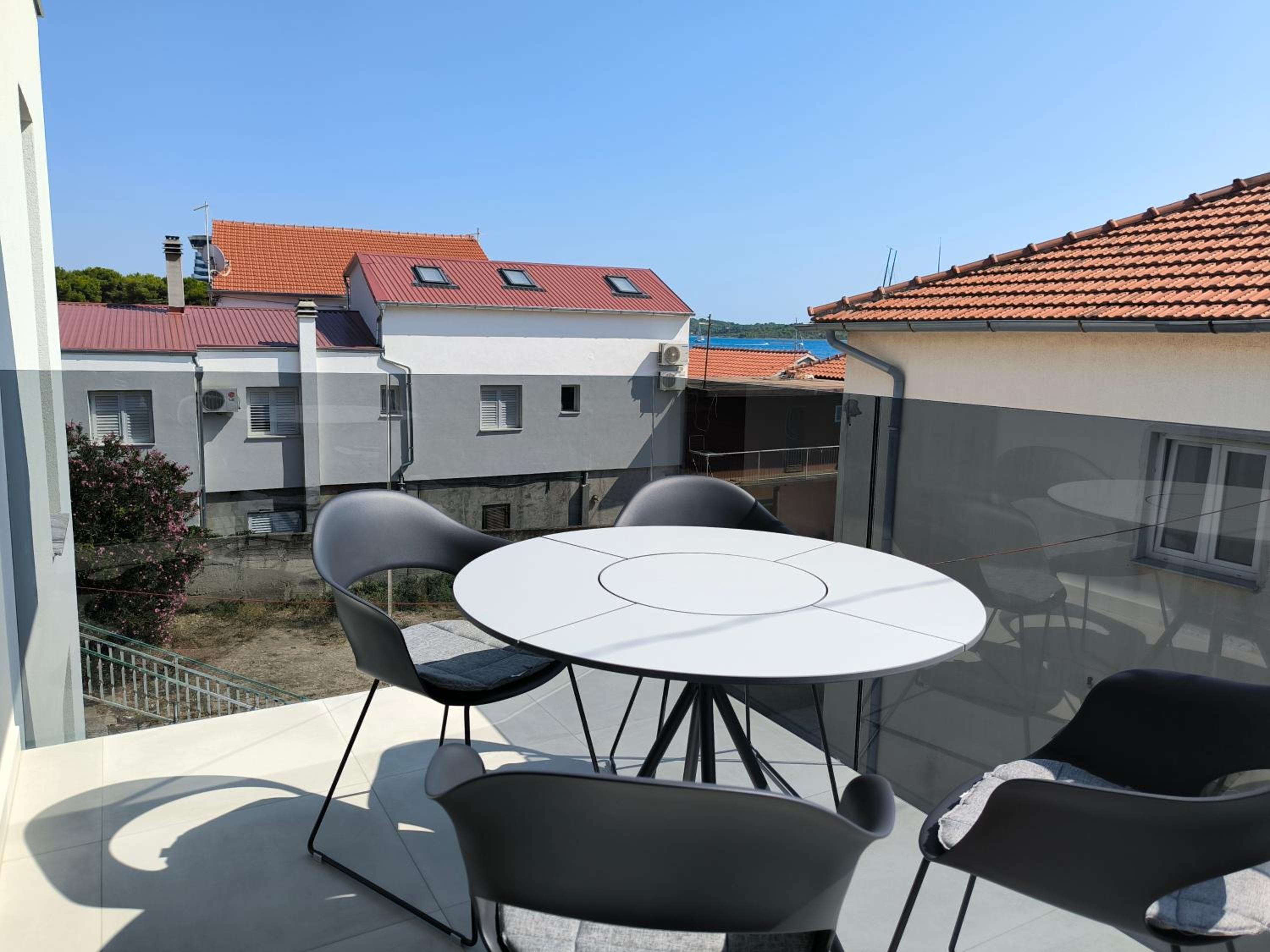 Luxury Apartments Marina View