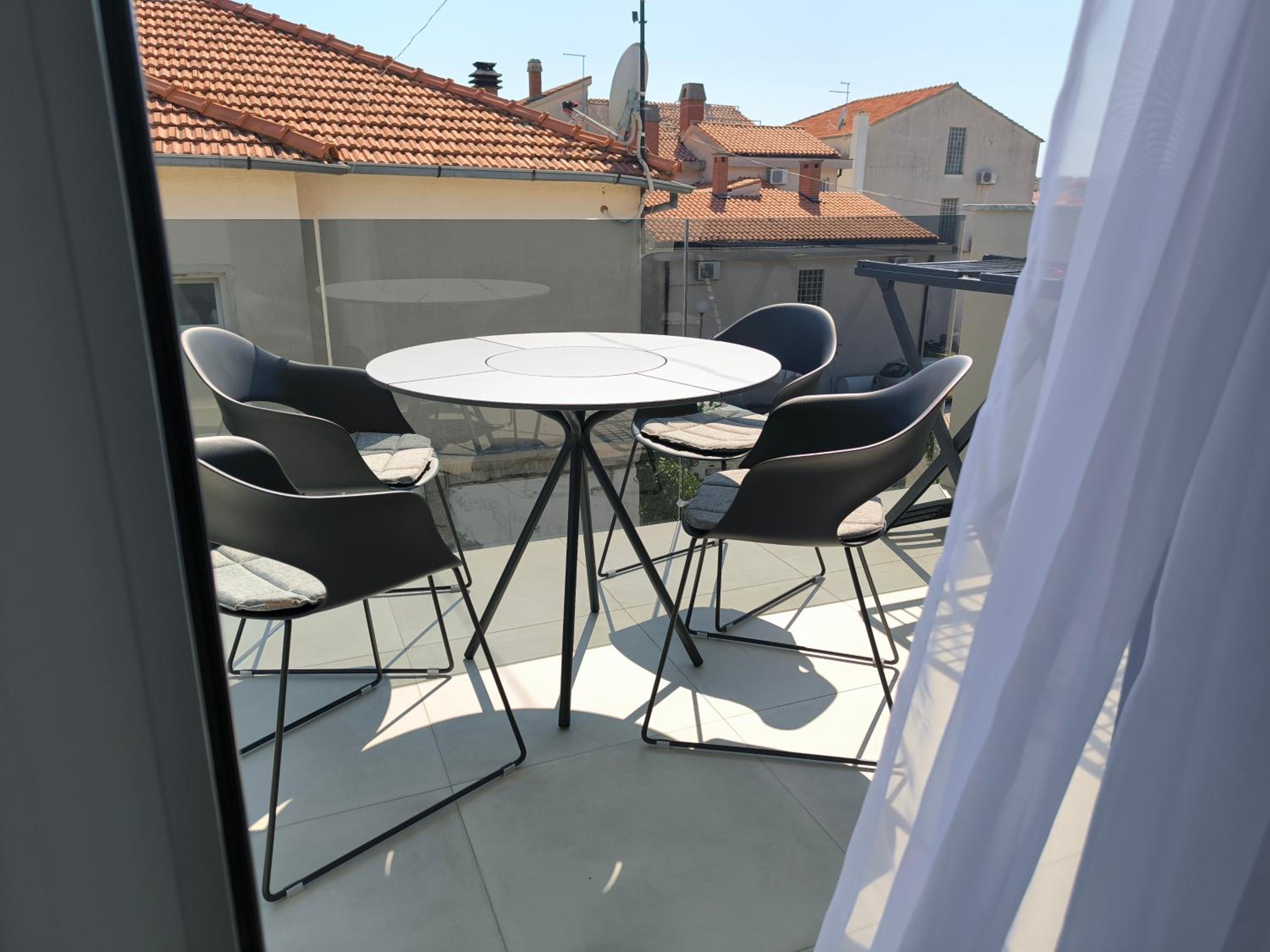 Luxury Apartments Marina View