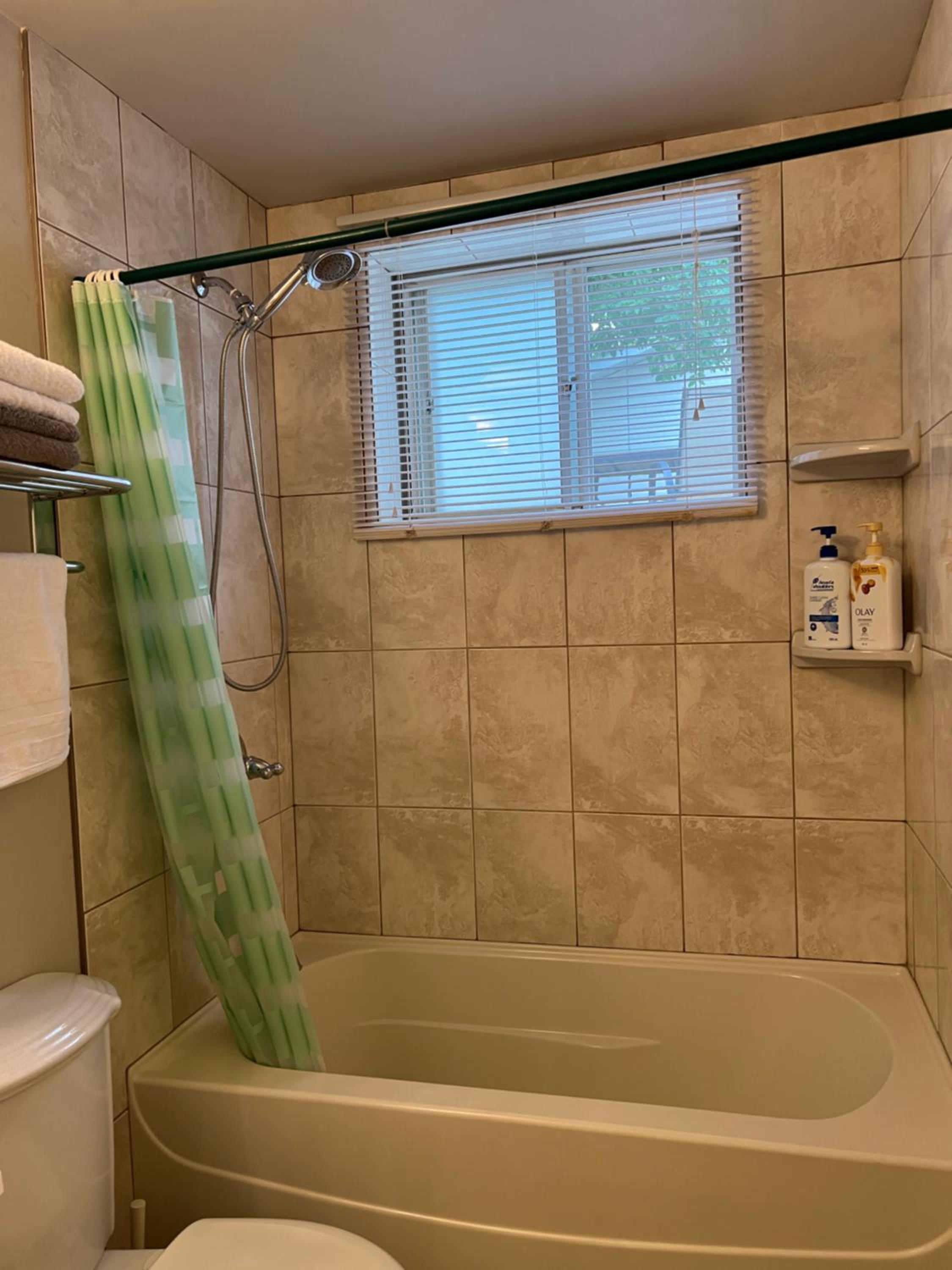 Modern Single house-Great deal for longer Stay