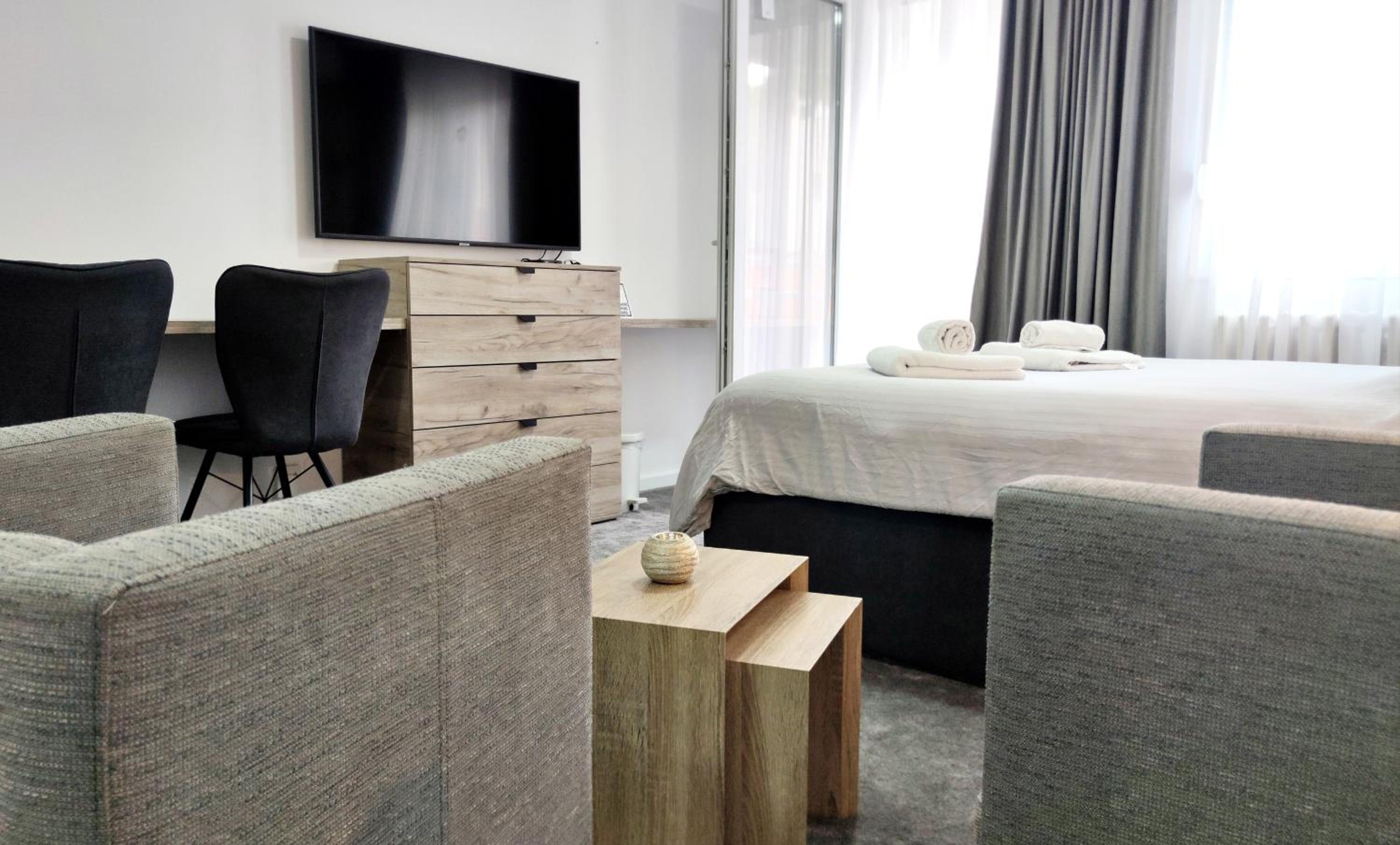 Queen Apartment