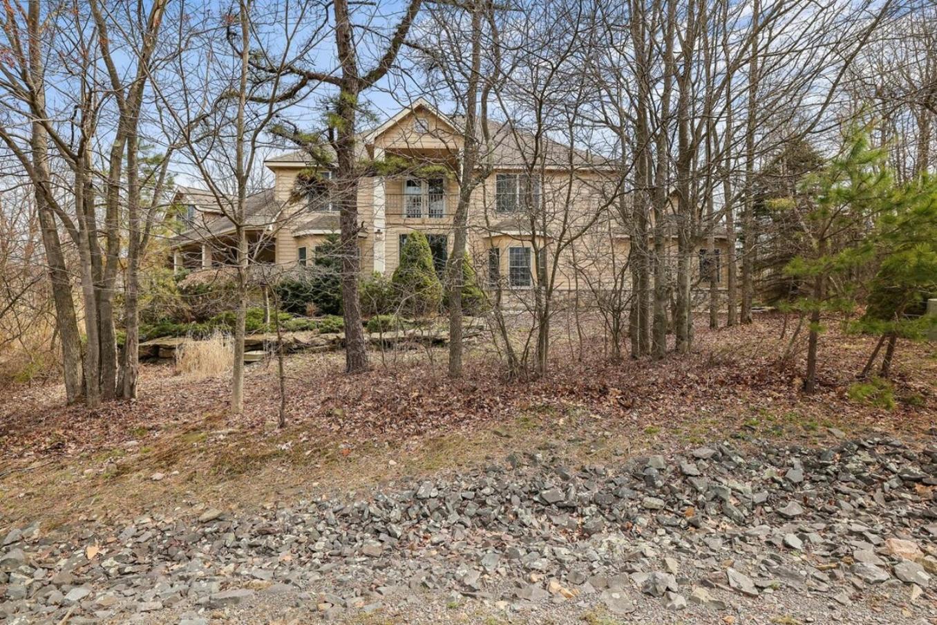 Hotel Playtime Paradise In The ♥ Of Poconos: Luxury Hot Tub Sauna Golf Lake Community