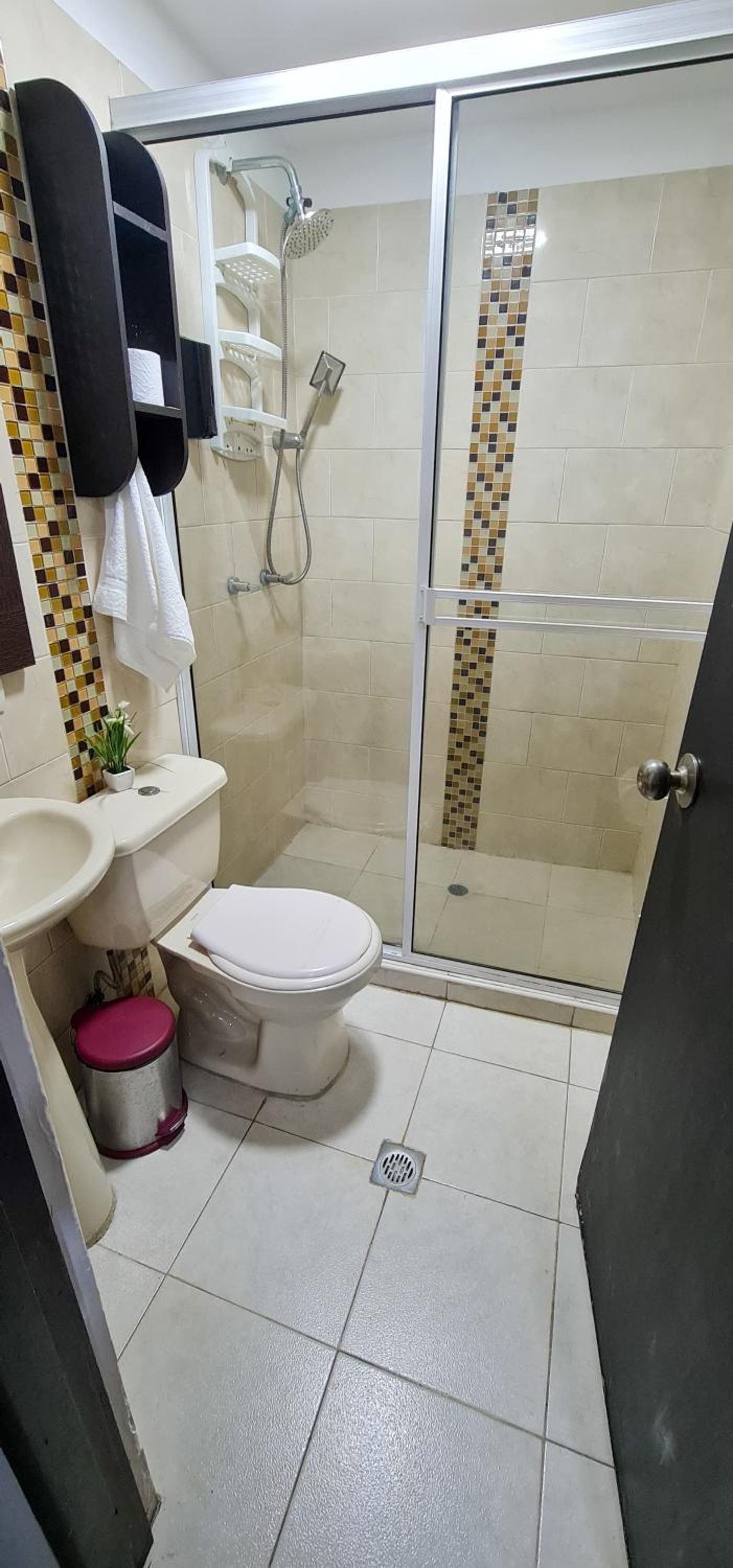 Confort y ubicación Apartamento con estacionamiento cerca al Centro Comercial Chipichape