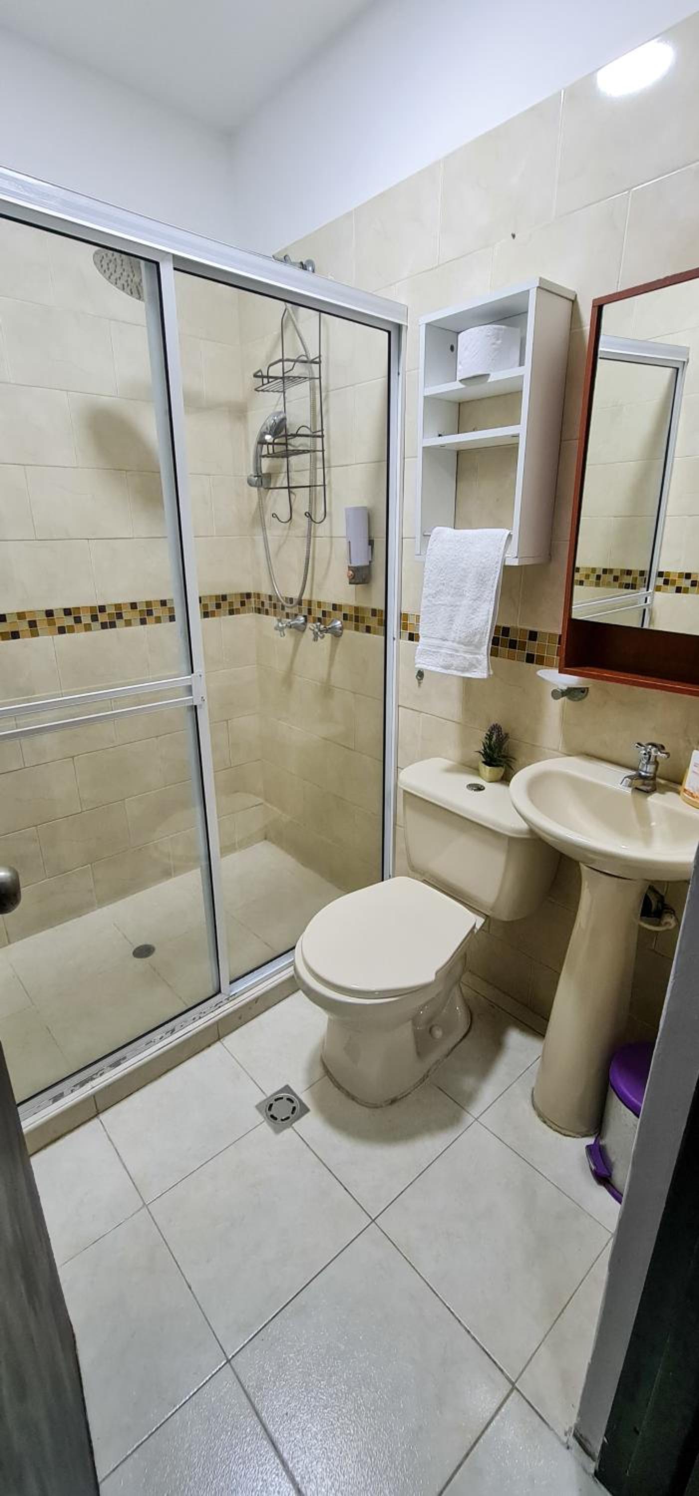 Confort y ubicación Apartamento con estacionamiento cerca al Centro Comercial Chipichape