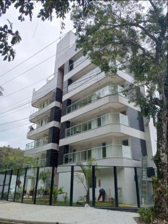 Apto Novo Toninhas 500mts praia