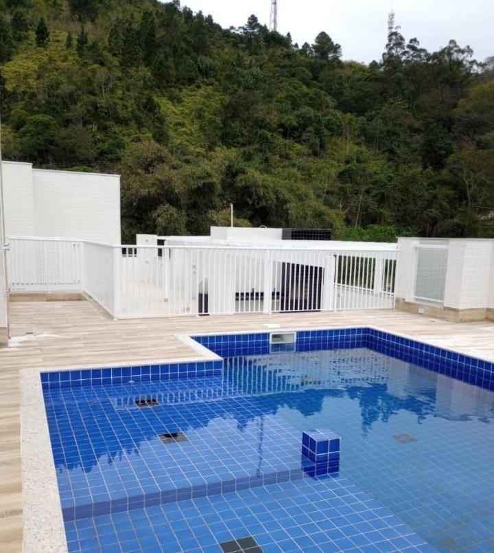 Apto Novo Toninhas 500mts praia