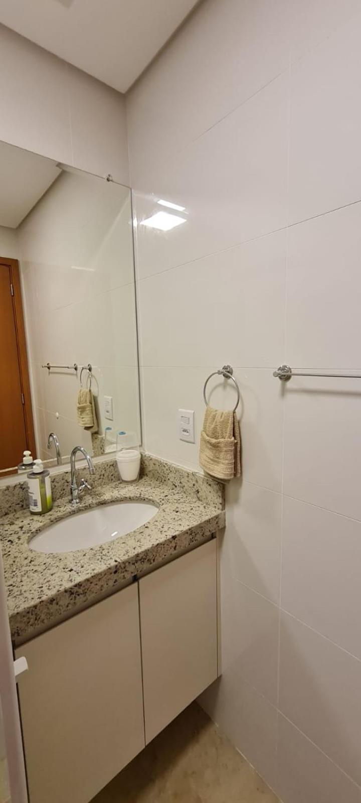 Apto Novo Toninhas 500mts praia