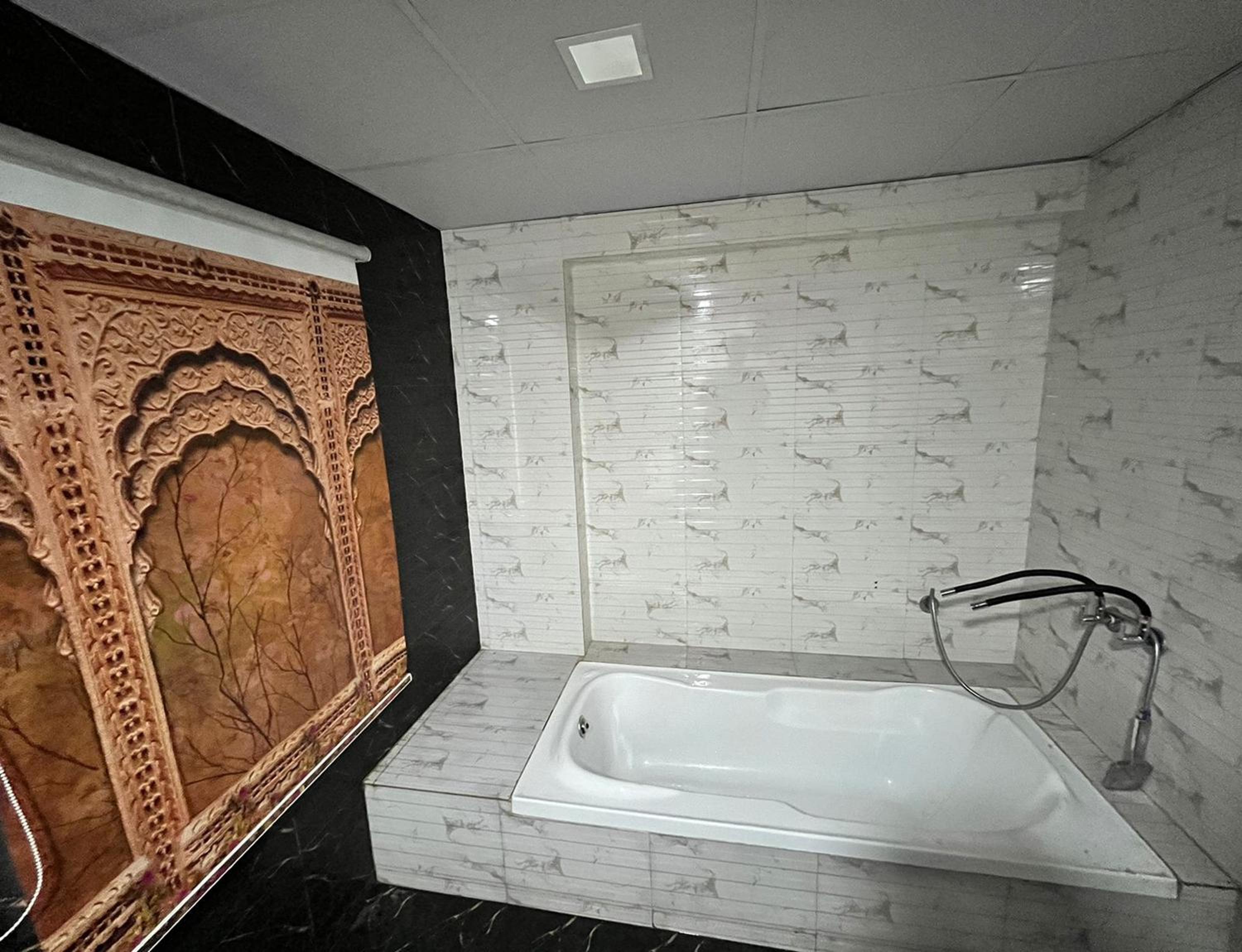 Hotel The Grand Near Maninagar Railway Station Ahmedabad