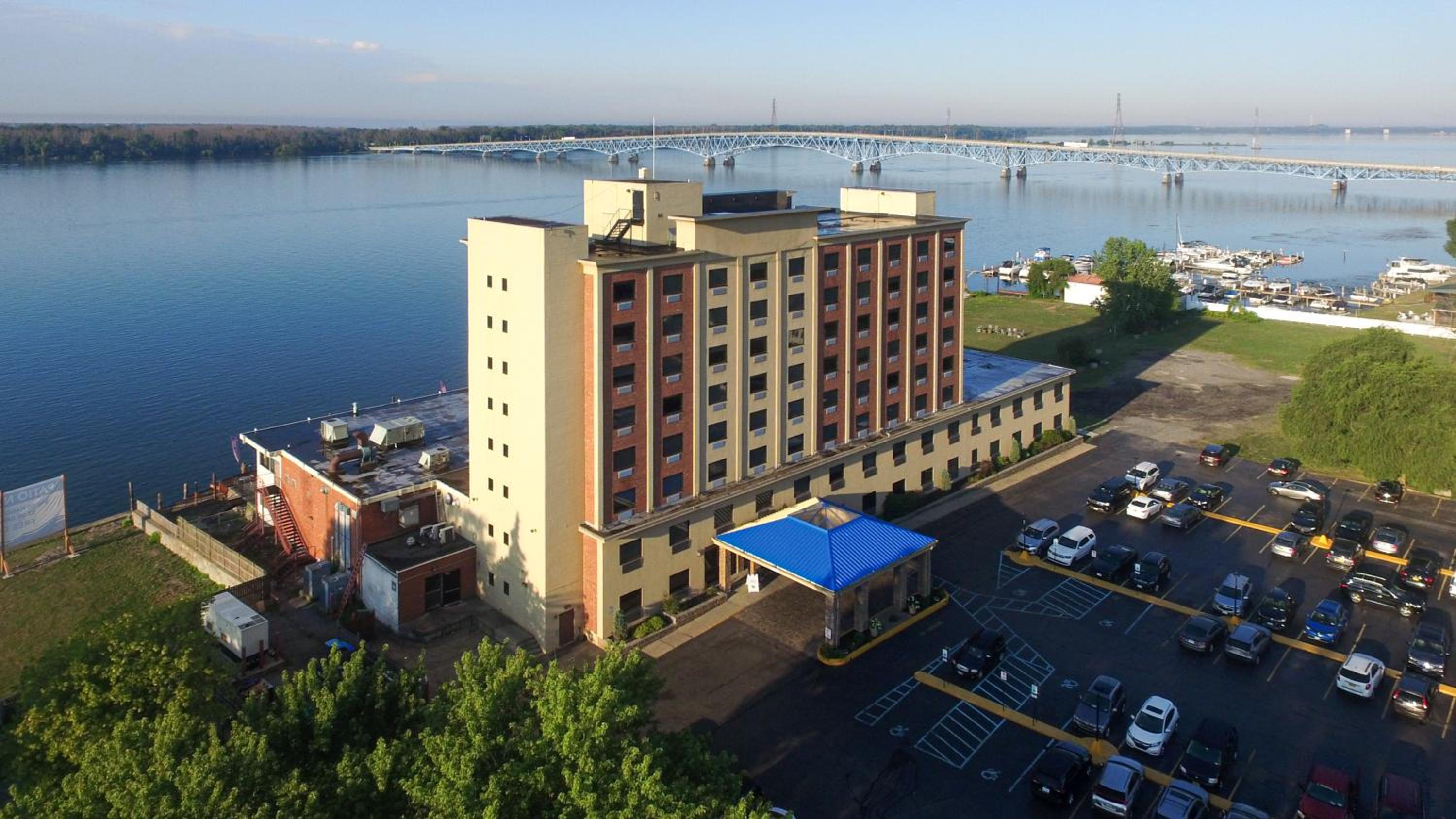 Crowne Plaza Niagara Falls NY - Riverside by IHG - Image 3