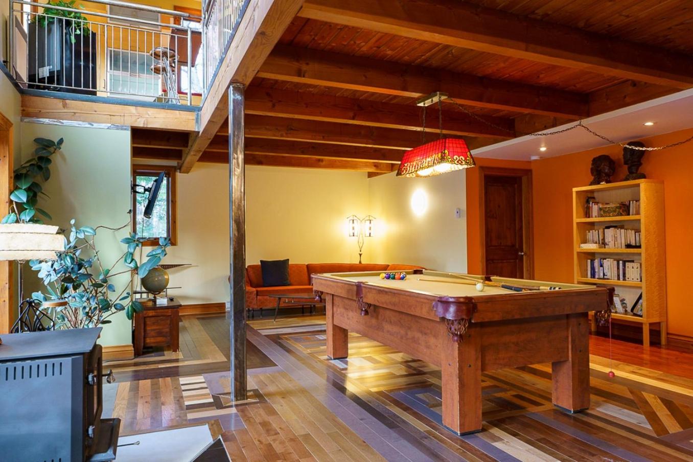 La Romane Stylish forest chalet w spa