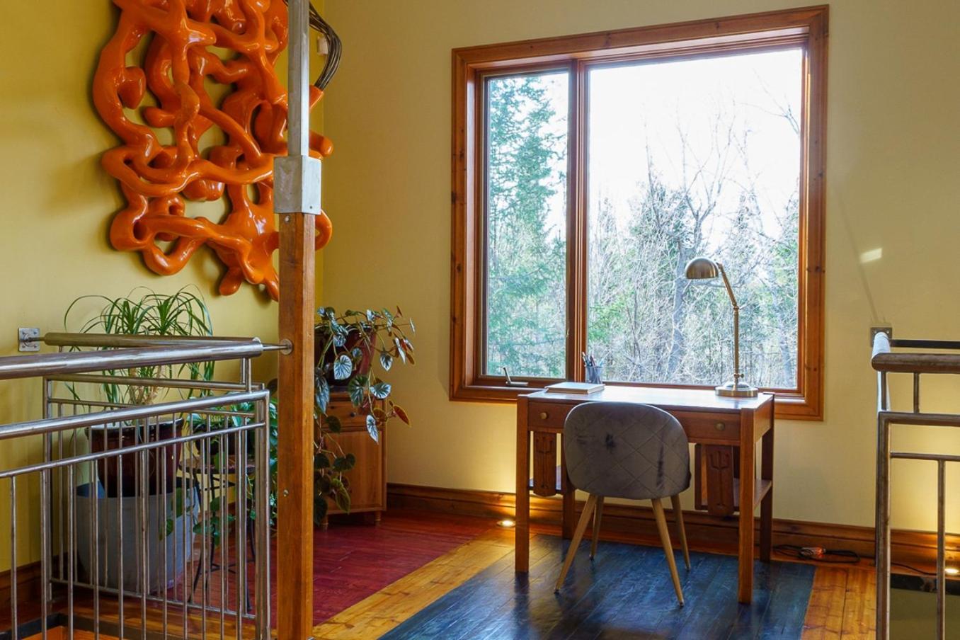 La Romane Stylish forest chalet w spa