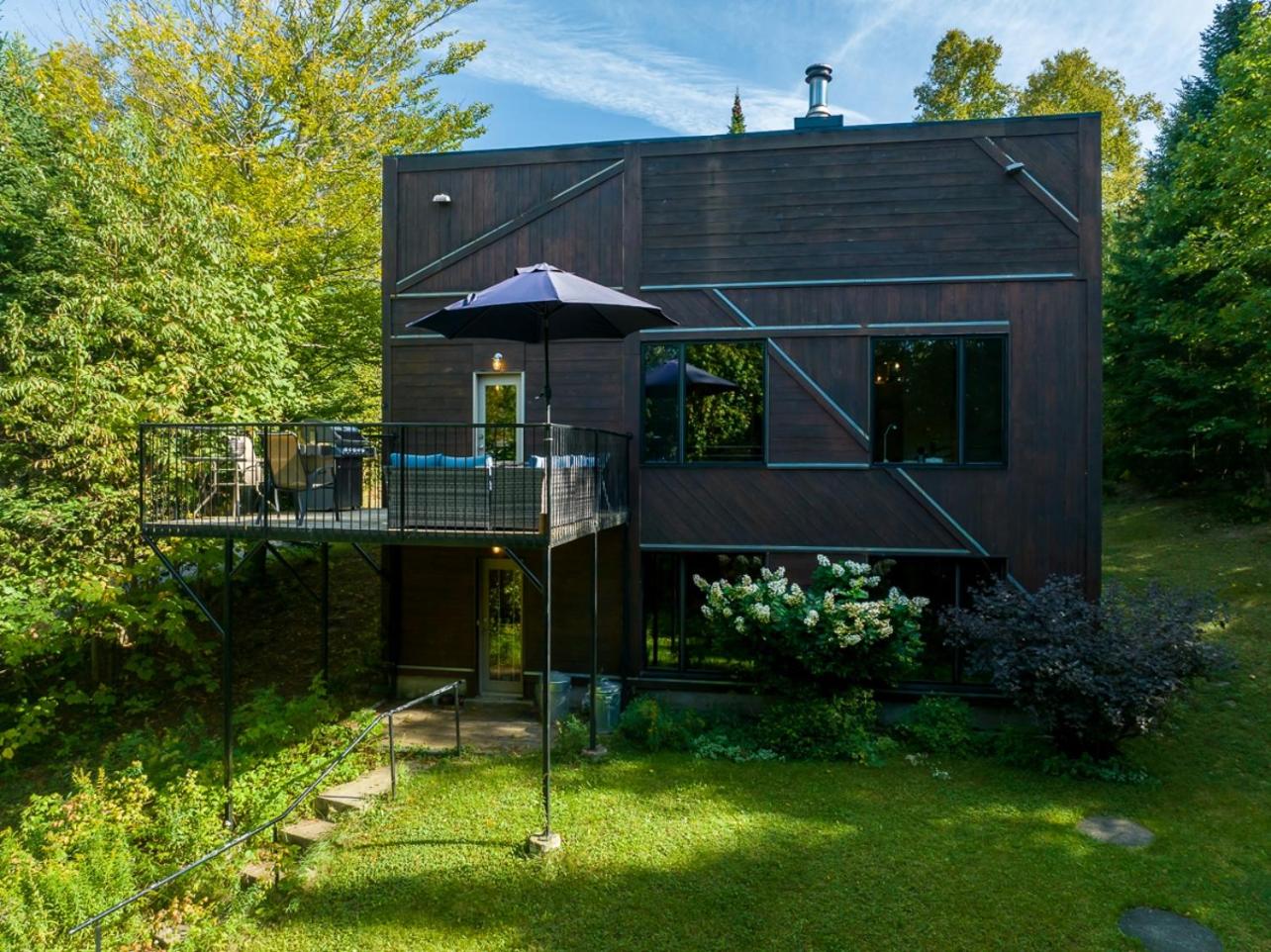 La Romane Stylish forest chalet w spa