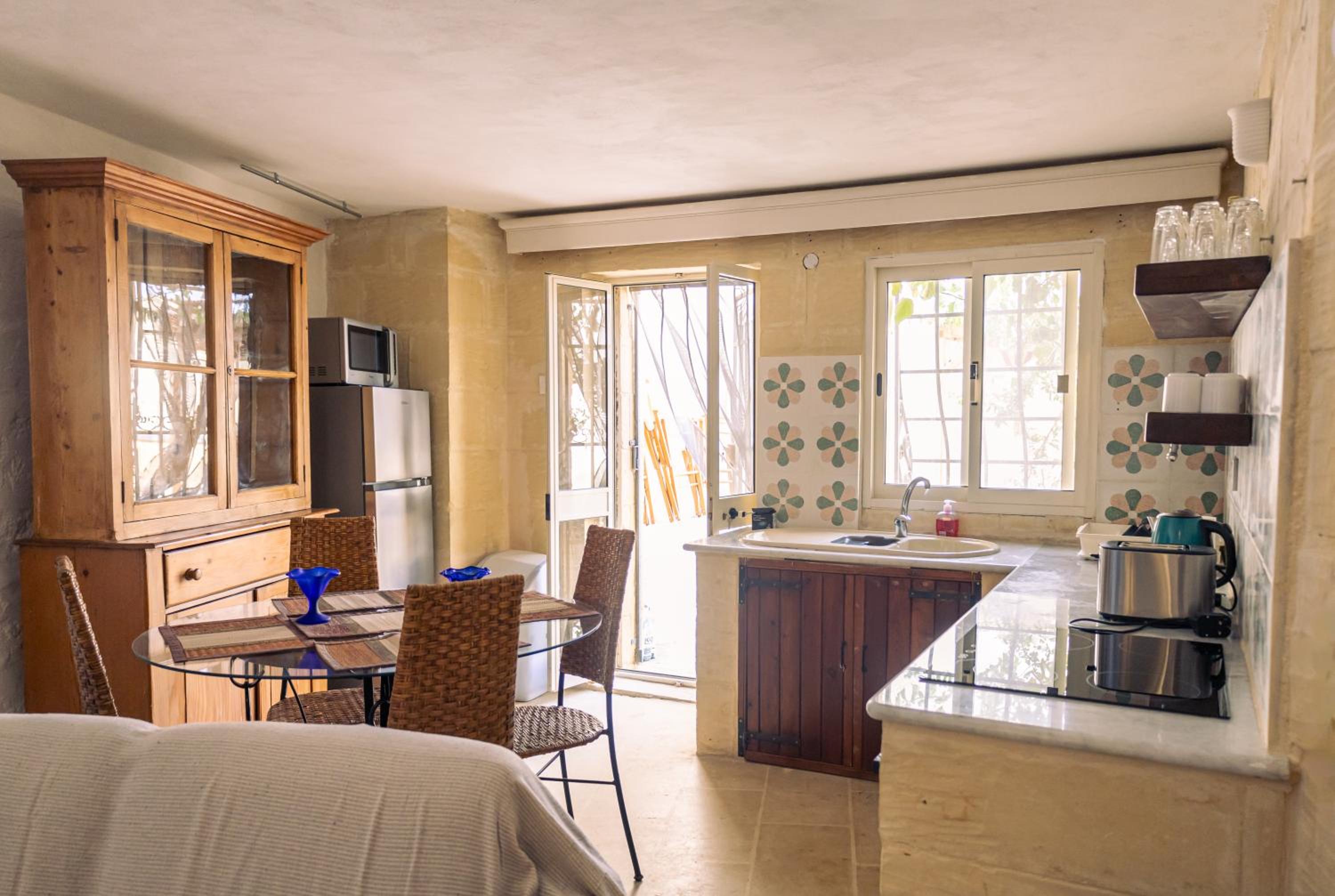 Tranquil 2-Bedroom Escape view 5