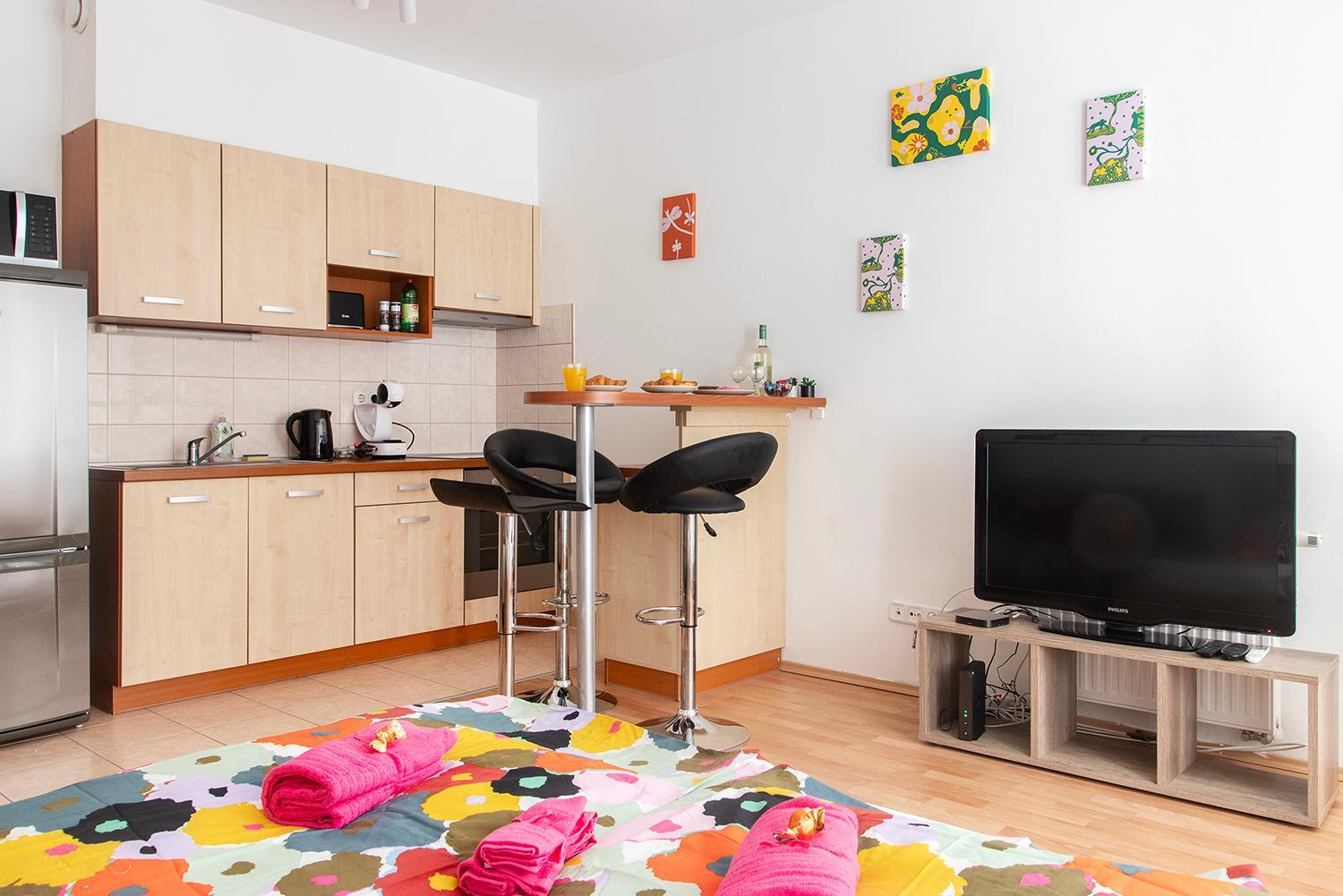 Corvin Gem2 Apartment with Parking view 5