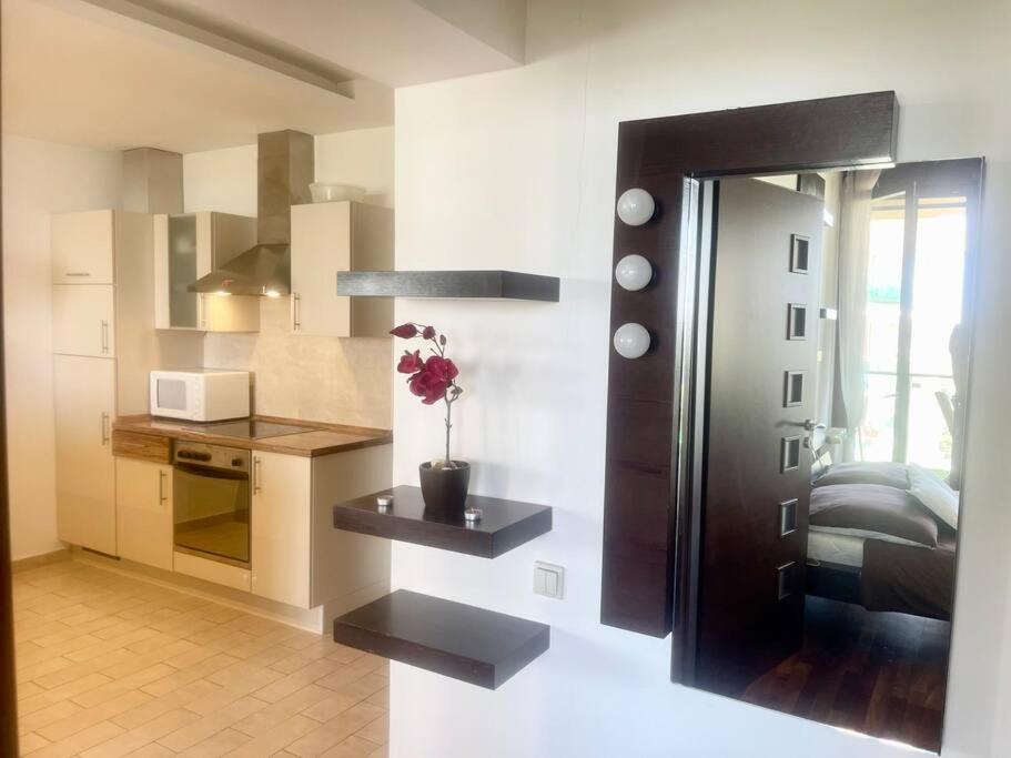 Riverfront Suite Free Parking