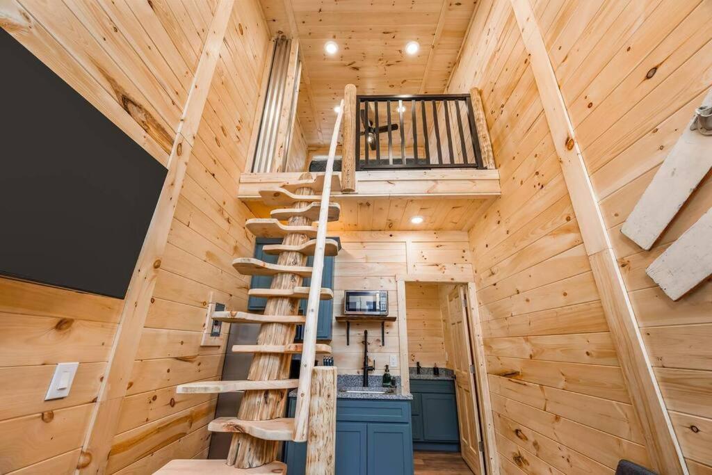 Tiny Loft-Spider Lake-SUP Rentals-Beach-10mi to TC view 3