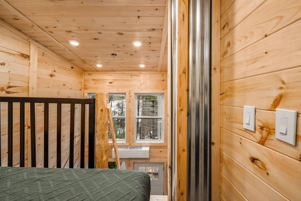 Tiny Loft-Spider Lake-SUP Rentals-Beach-10mi to TC view 4