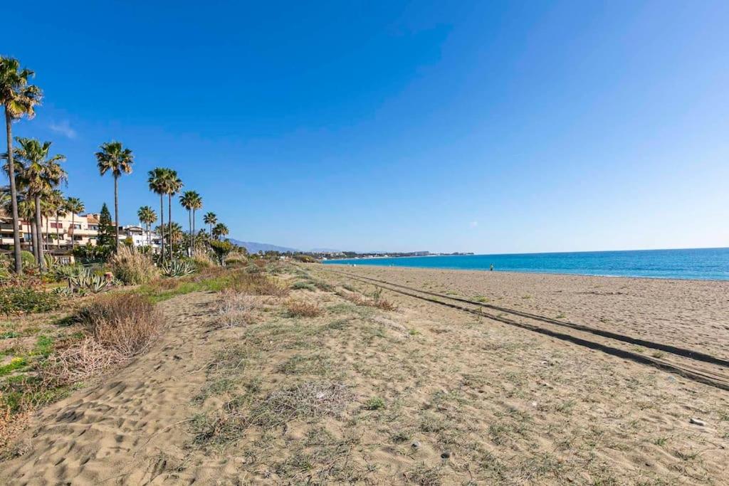 Superb Costalita in Beachfront complex RDR406 view 2