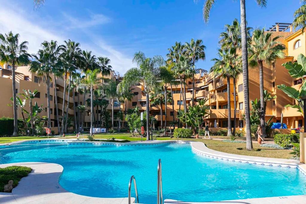 Superb Costalita in Beachfront complex RDR406 view 4