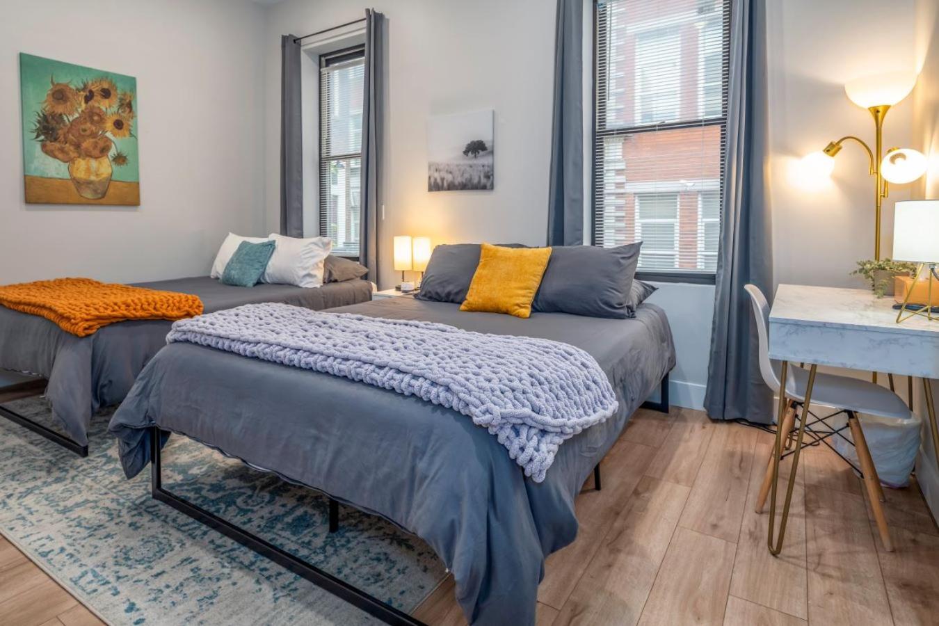 Central Over-the-Rhine, 3 Lux Queen Beds, Steps to TQL, Findlay Market & Light Rail, Fast Wifi, Sleeps 7ppl view 5