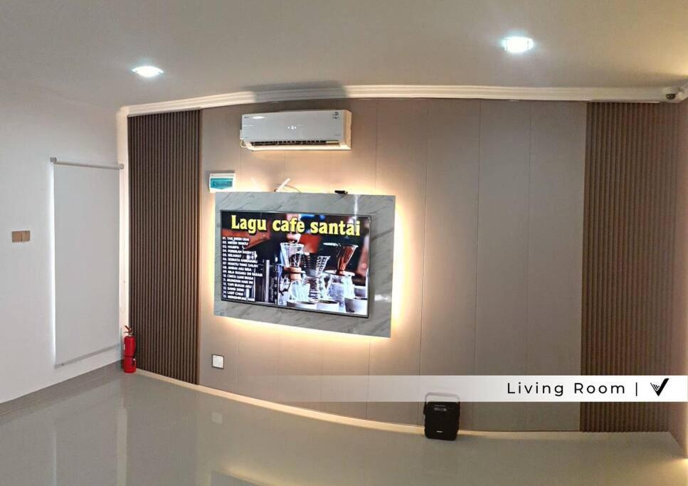 Palm Spring Batam 3 Bedroom view 4