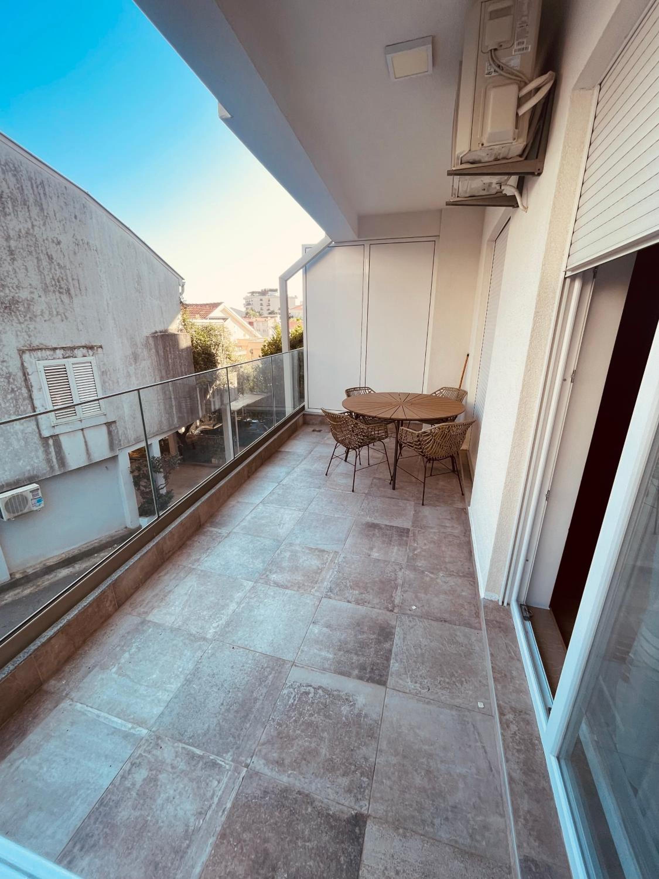 Budva Apartment with parking