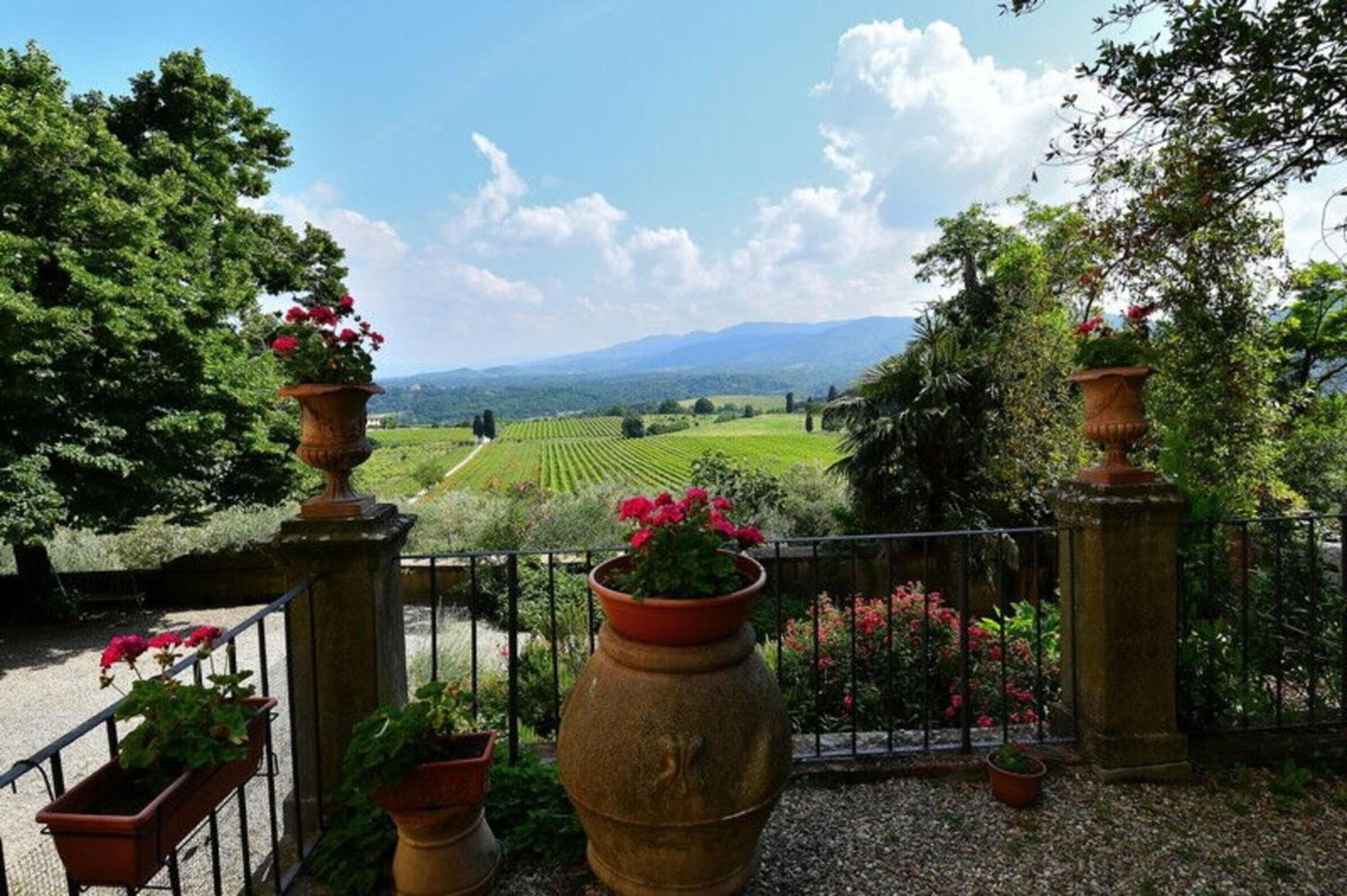 Villa Del Mosaico view 3