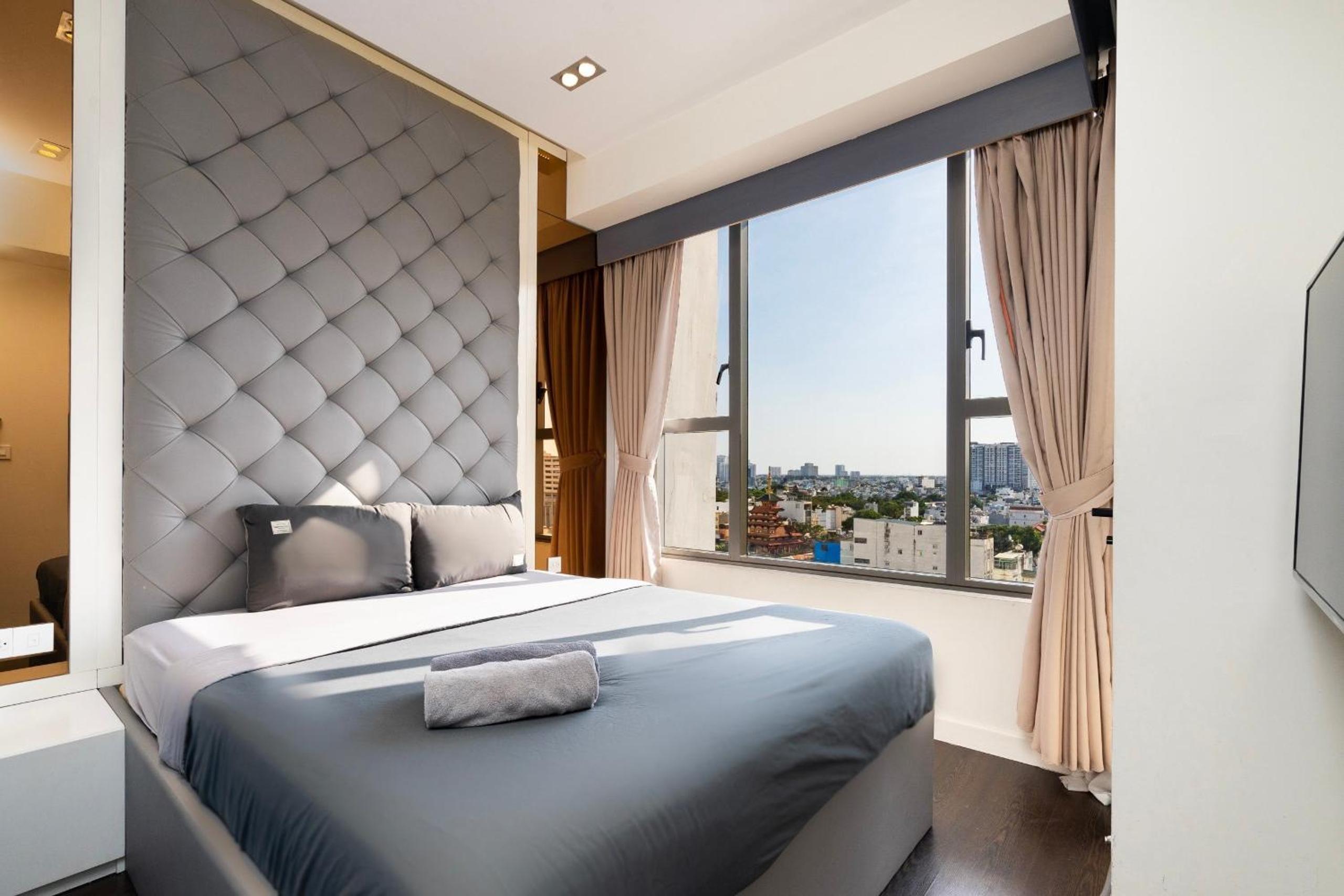 Saigon Home Apartment - Infinity Pool