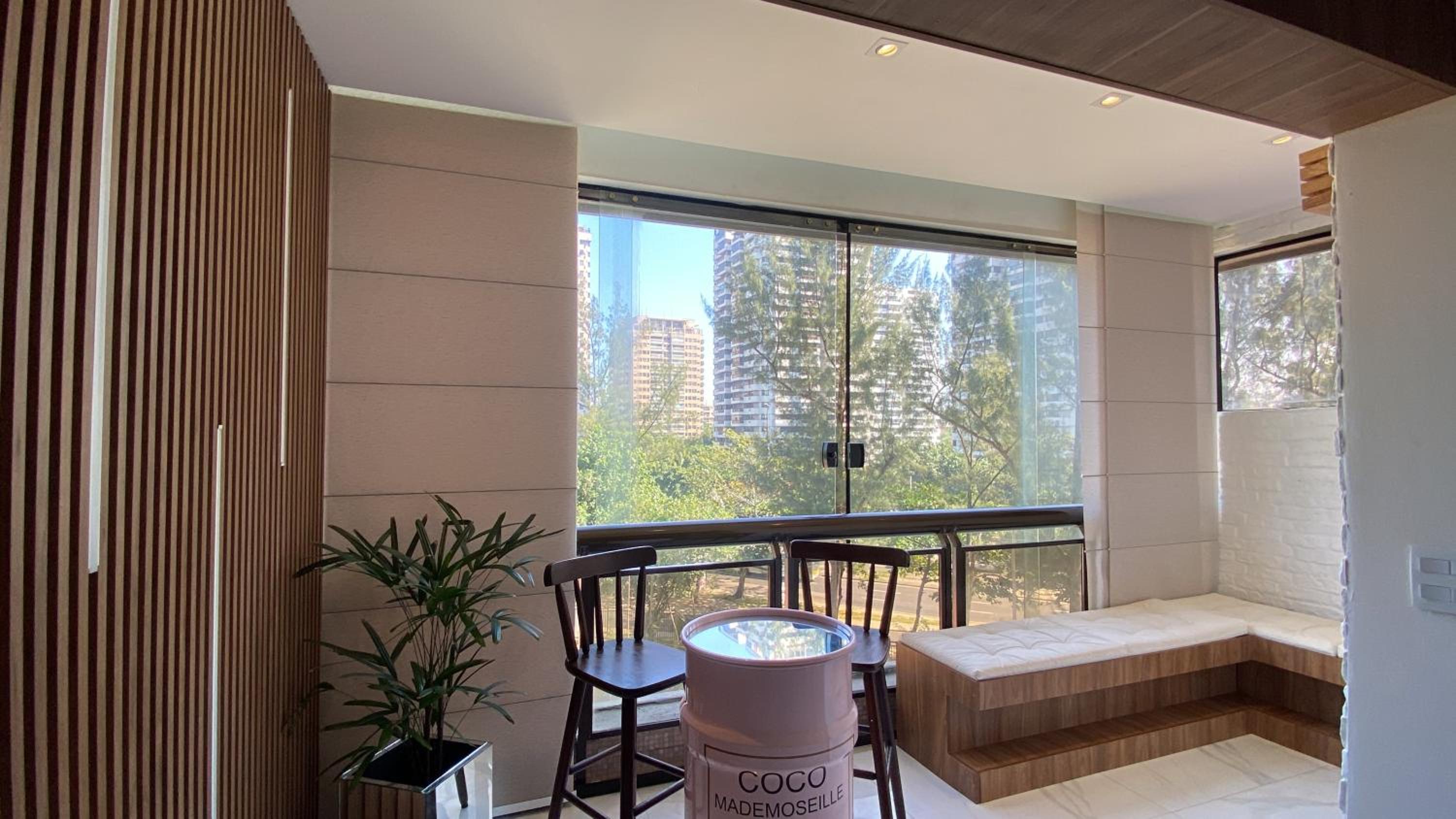 Apartamento Luxo Requinte 30 mts da Praia da Barra Posto 8