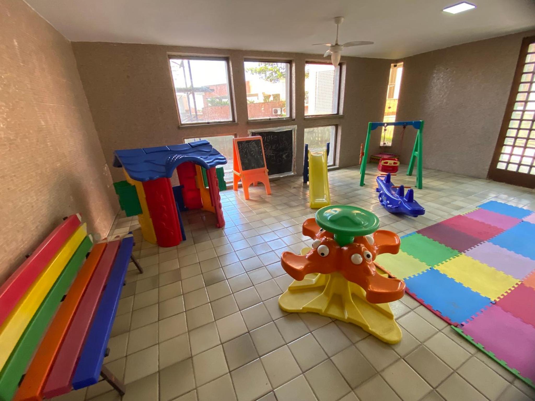 Apartamento Luxo Requinte 30 mts da Praia da Barra Posto 8