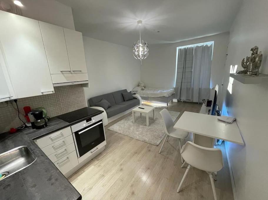 Smart 32m2 studio in a central location - Kallio view 3