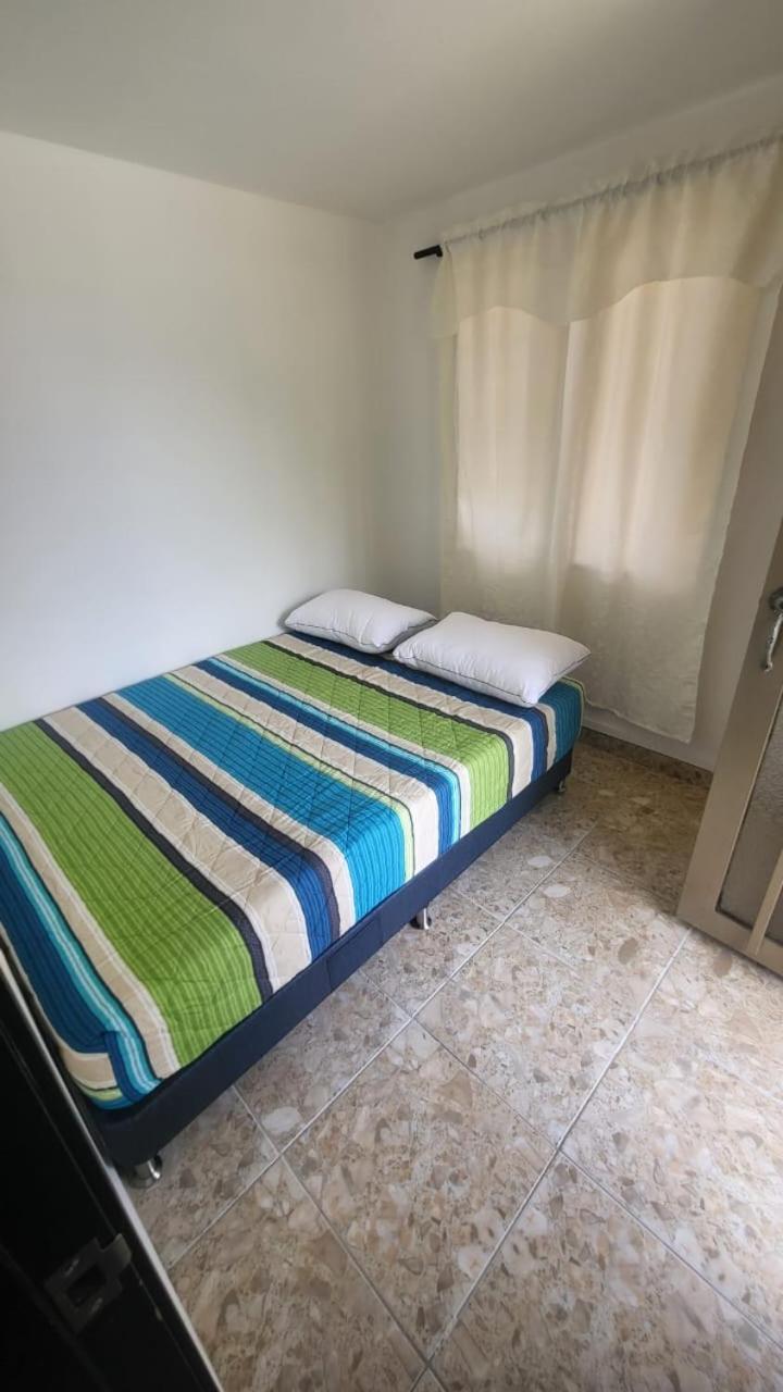 Habitación en Casa Semi-campestre cerca a Universidad San Buenaventura