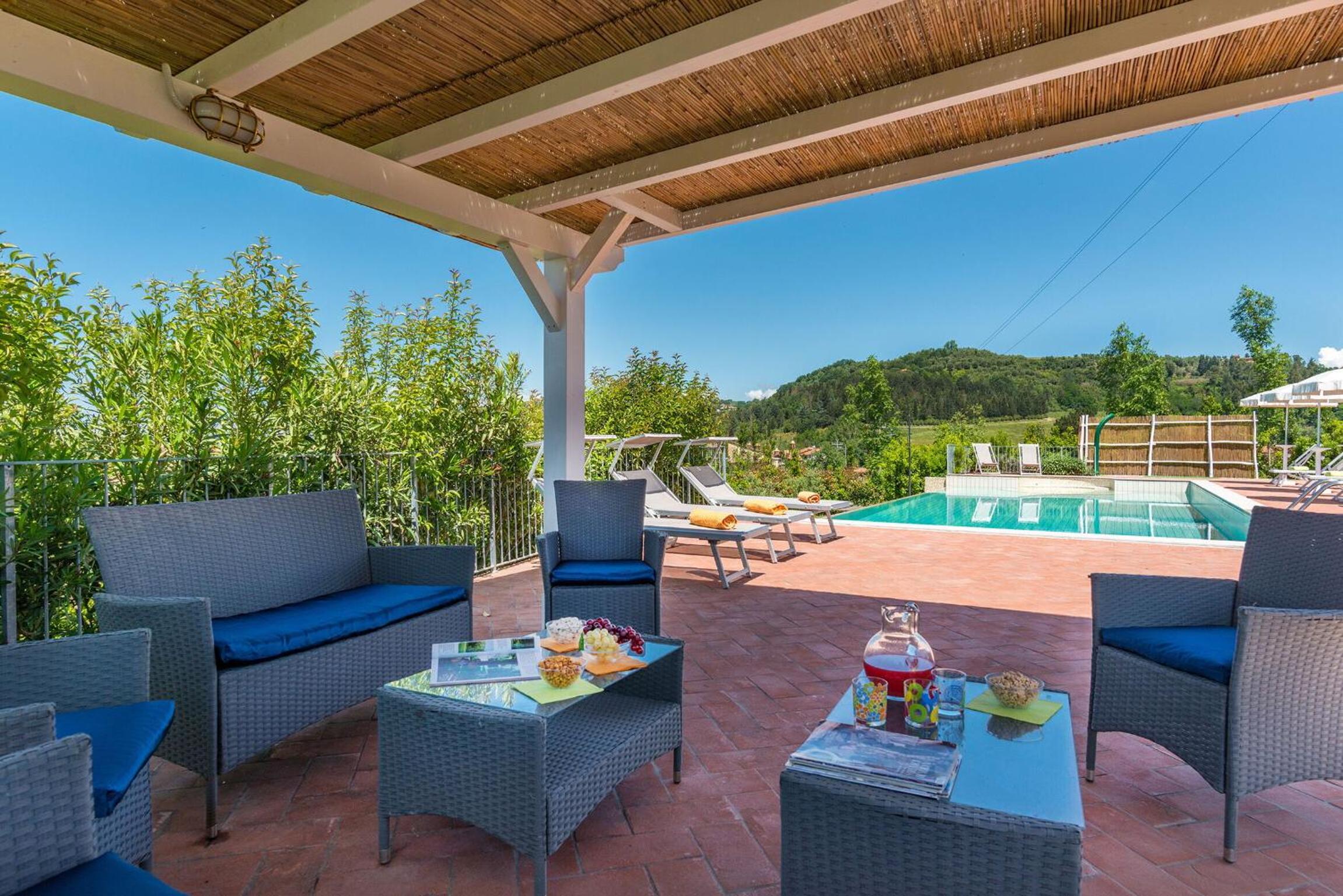Villa Forcoli en Forcoli — recepcion & lobby