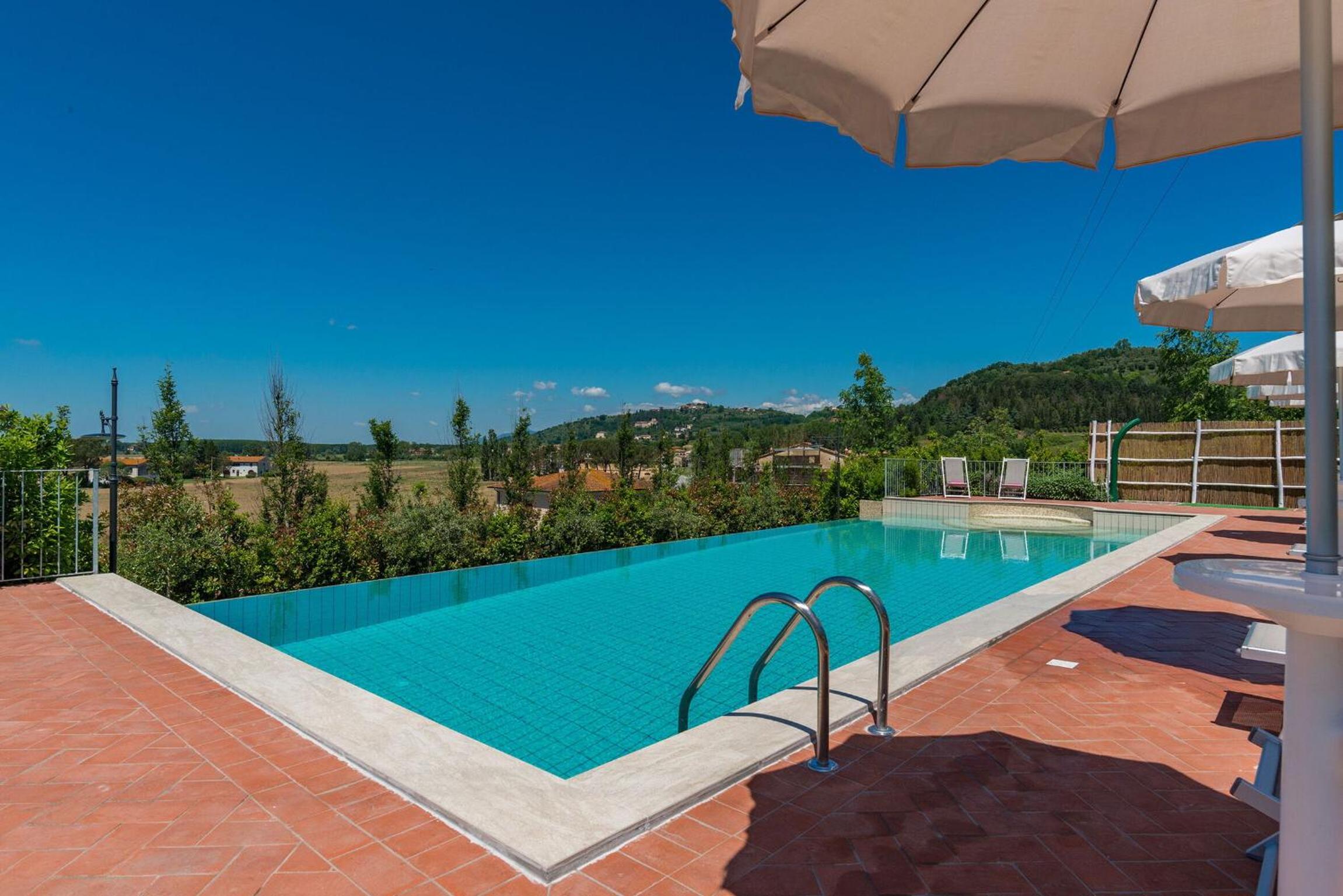 Villa Forcoli en Forcoli — recepcion & lobby