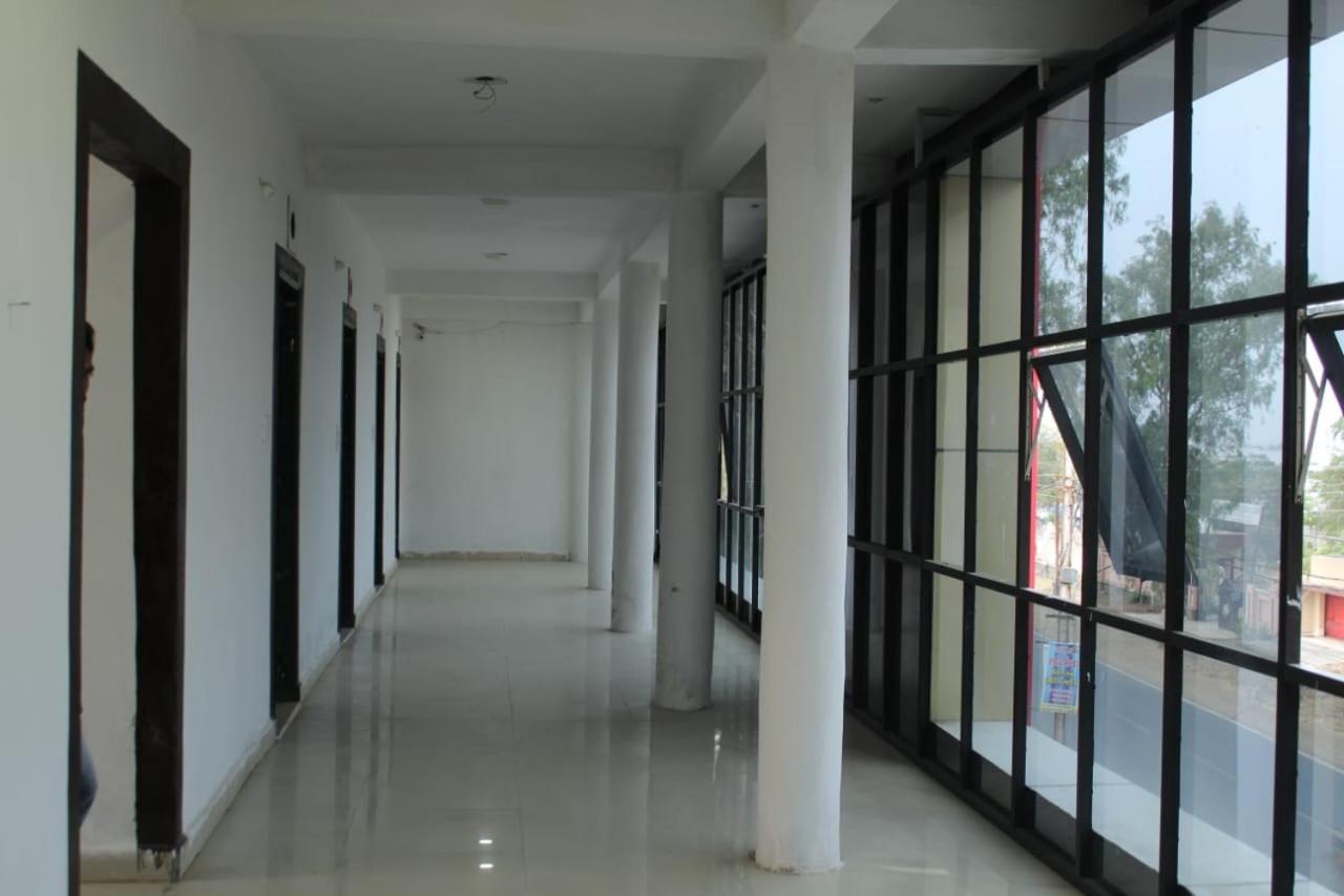 HOTEL Sanwariya Palace view 4