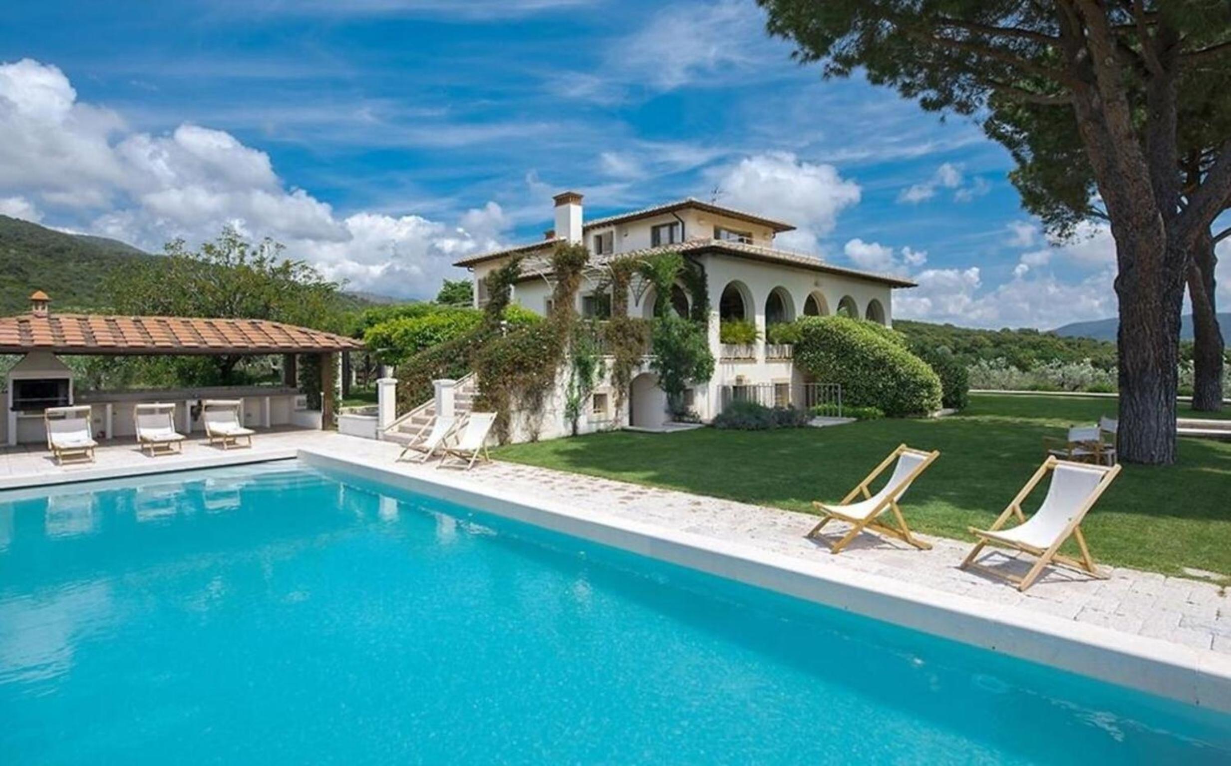 Villa Castiglione 14 view 2