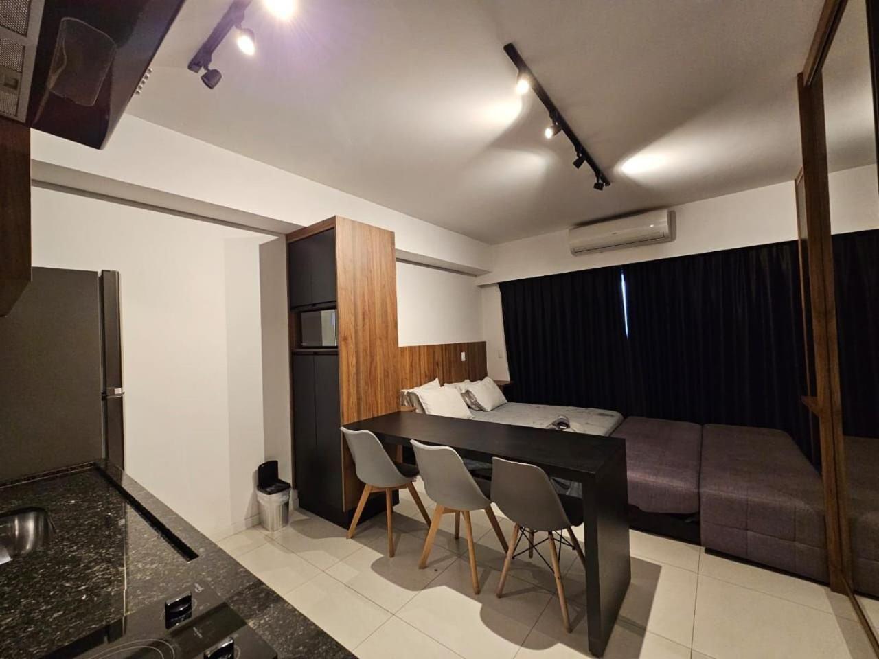 Studio novo junto a liberdade com garagem