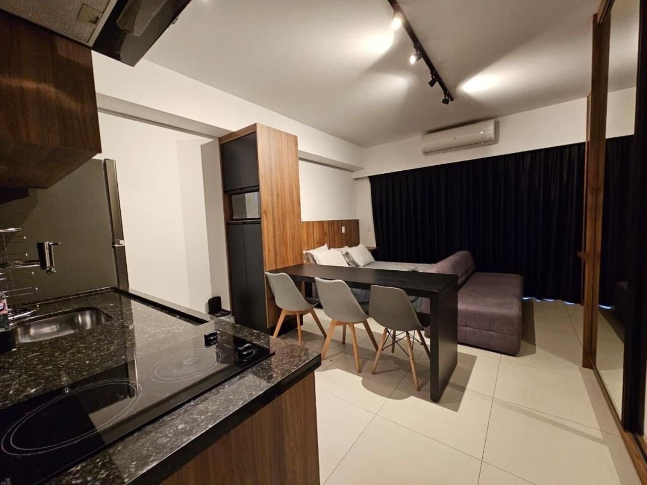 Studio novo junto a liberdade com garagem