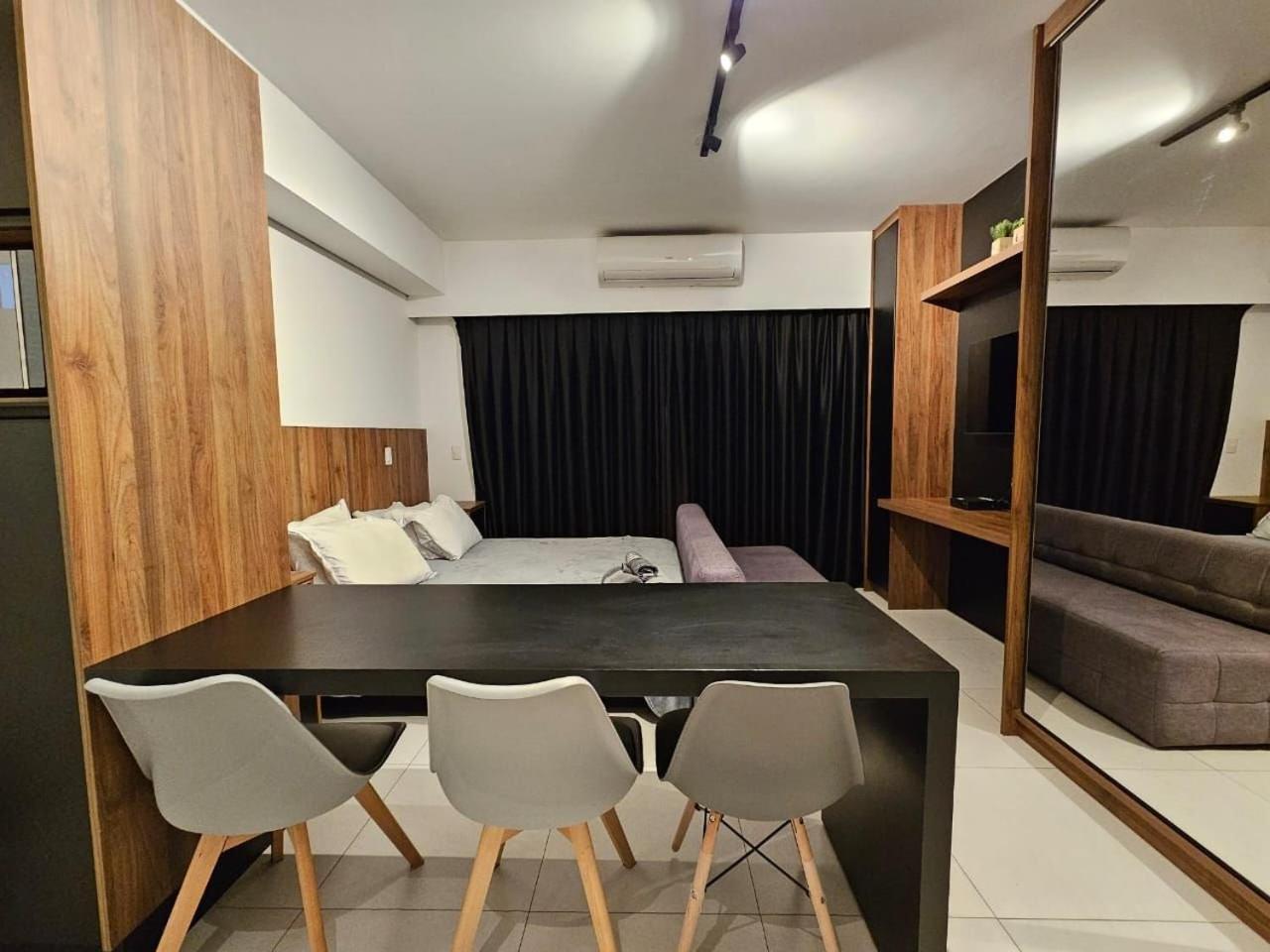 Studio novo junto a liberdade com garagem