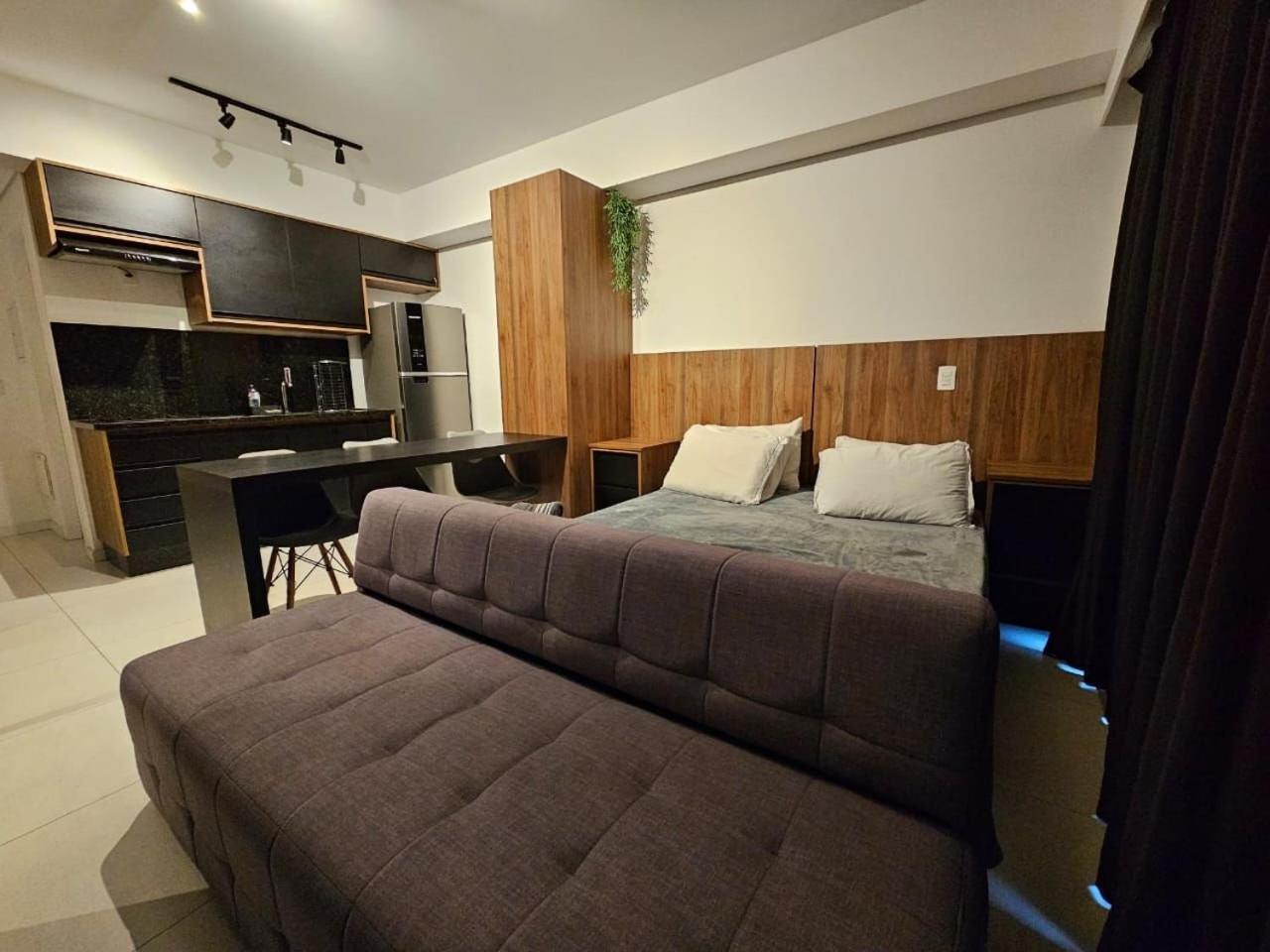 Studio novo junto a liberdade com garagem